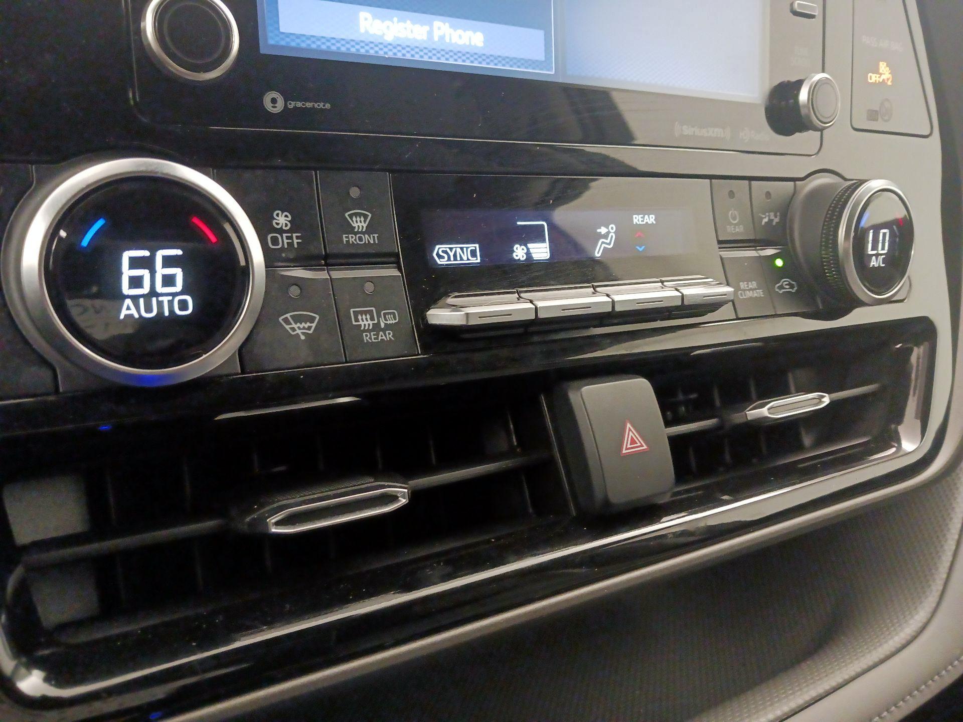 Thumbnail: 2022 Toyota Highlander - 16