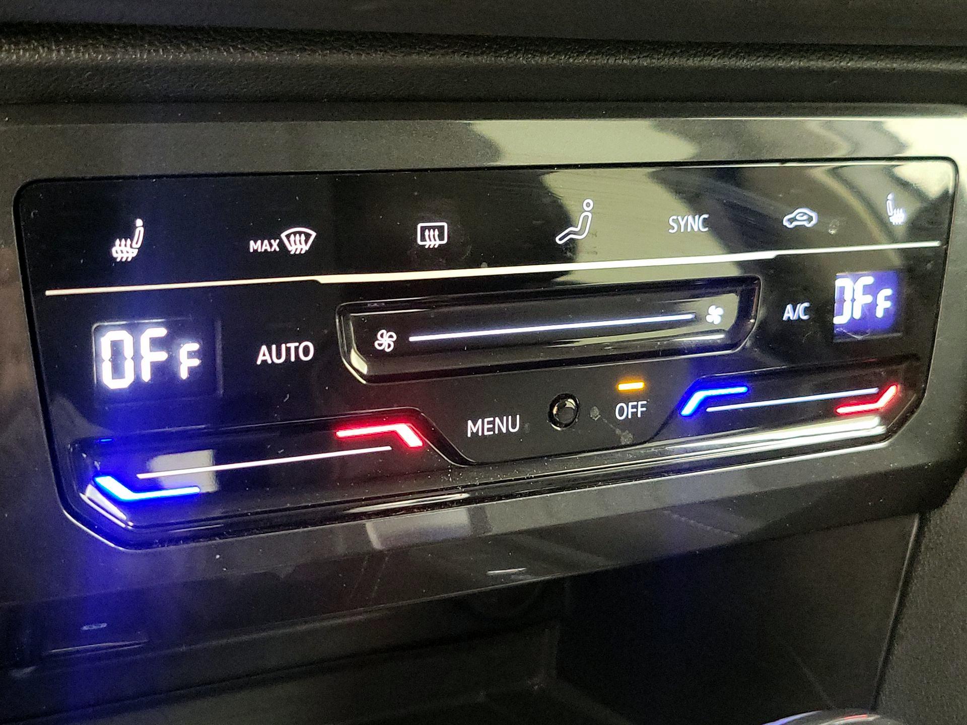 Thumbnail: 2024 Volkswagen Tiguan - 16