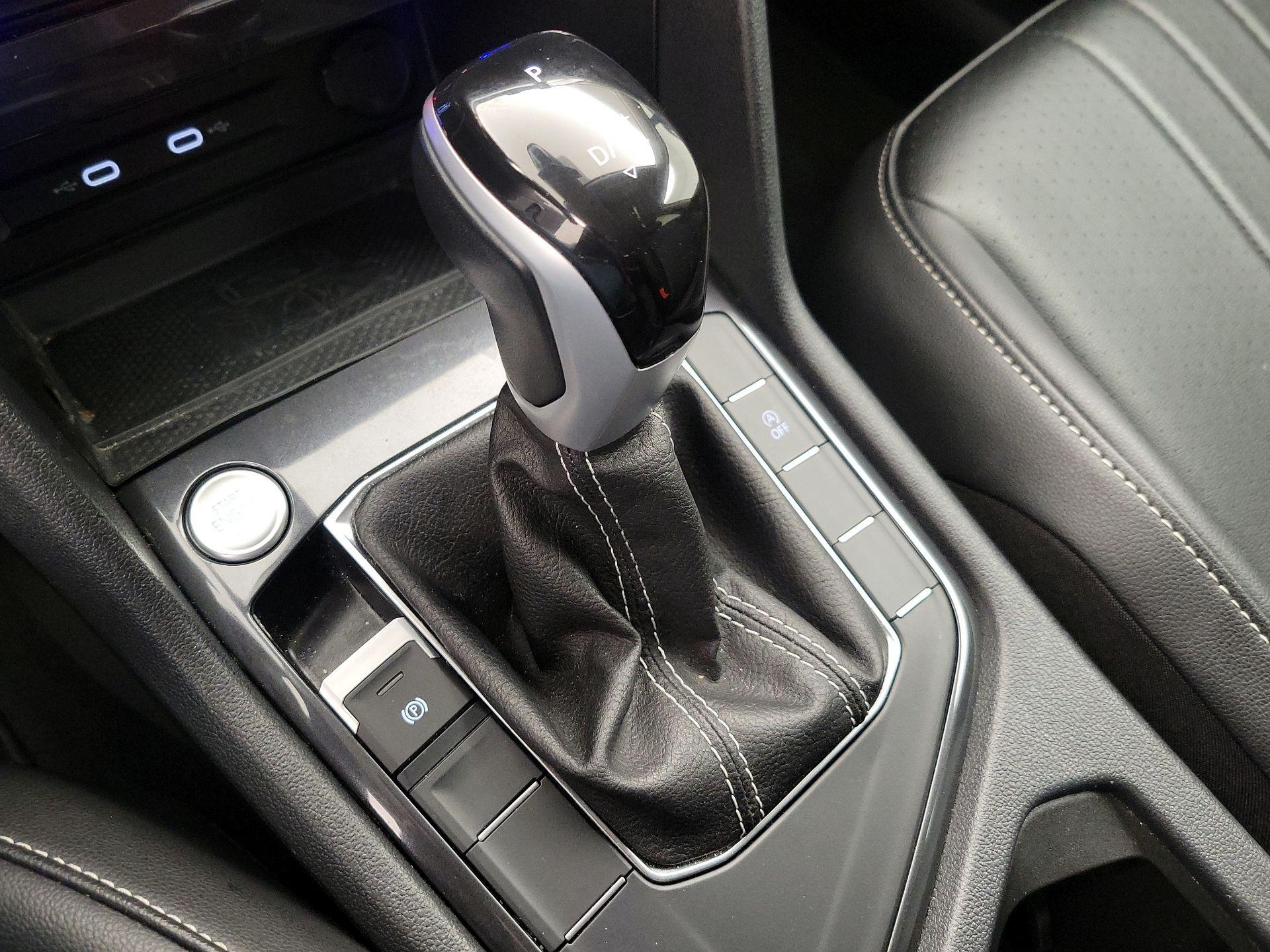 Thumbnail: 2024 Volkswagen Tiguan - 17