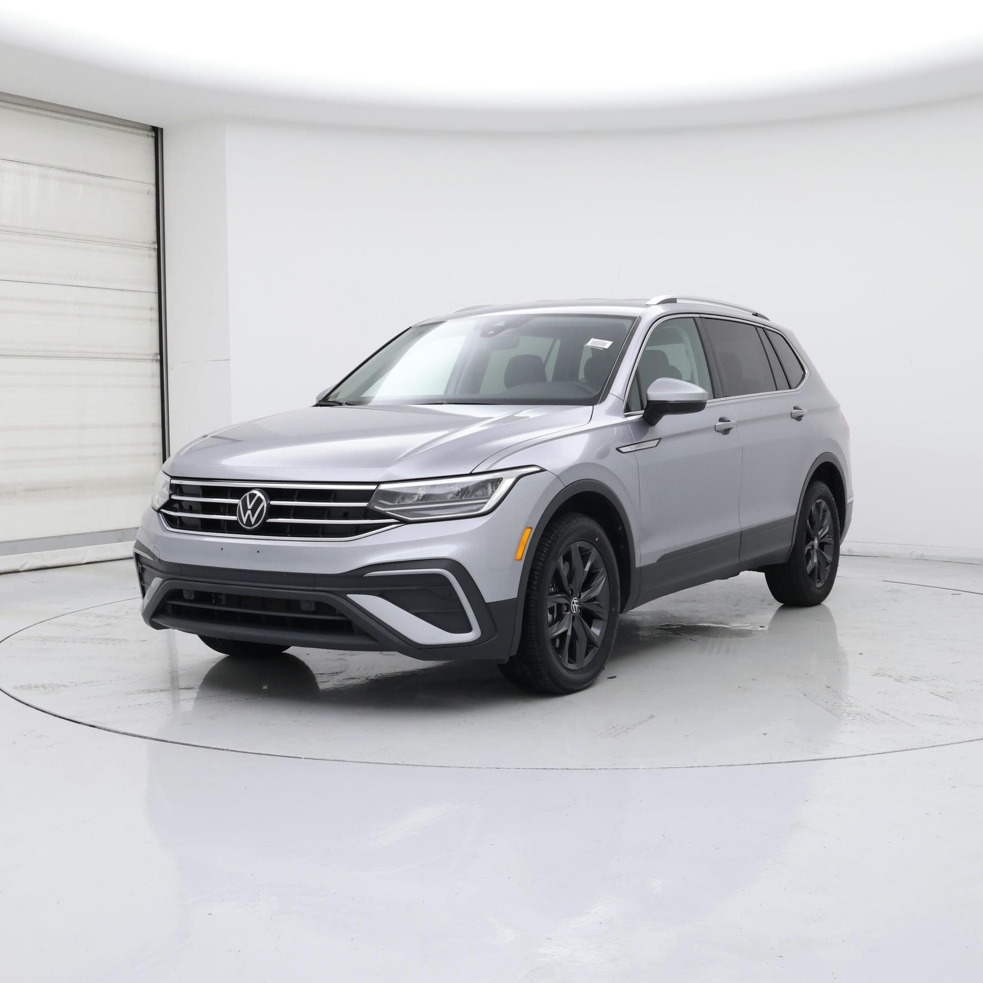 Thumbnail: 2024 Volkswagen Tiguan - 4