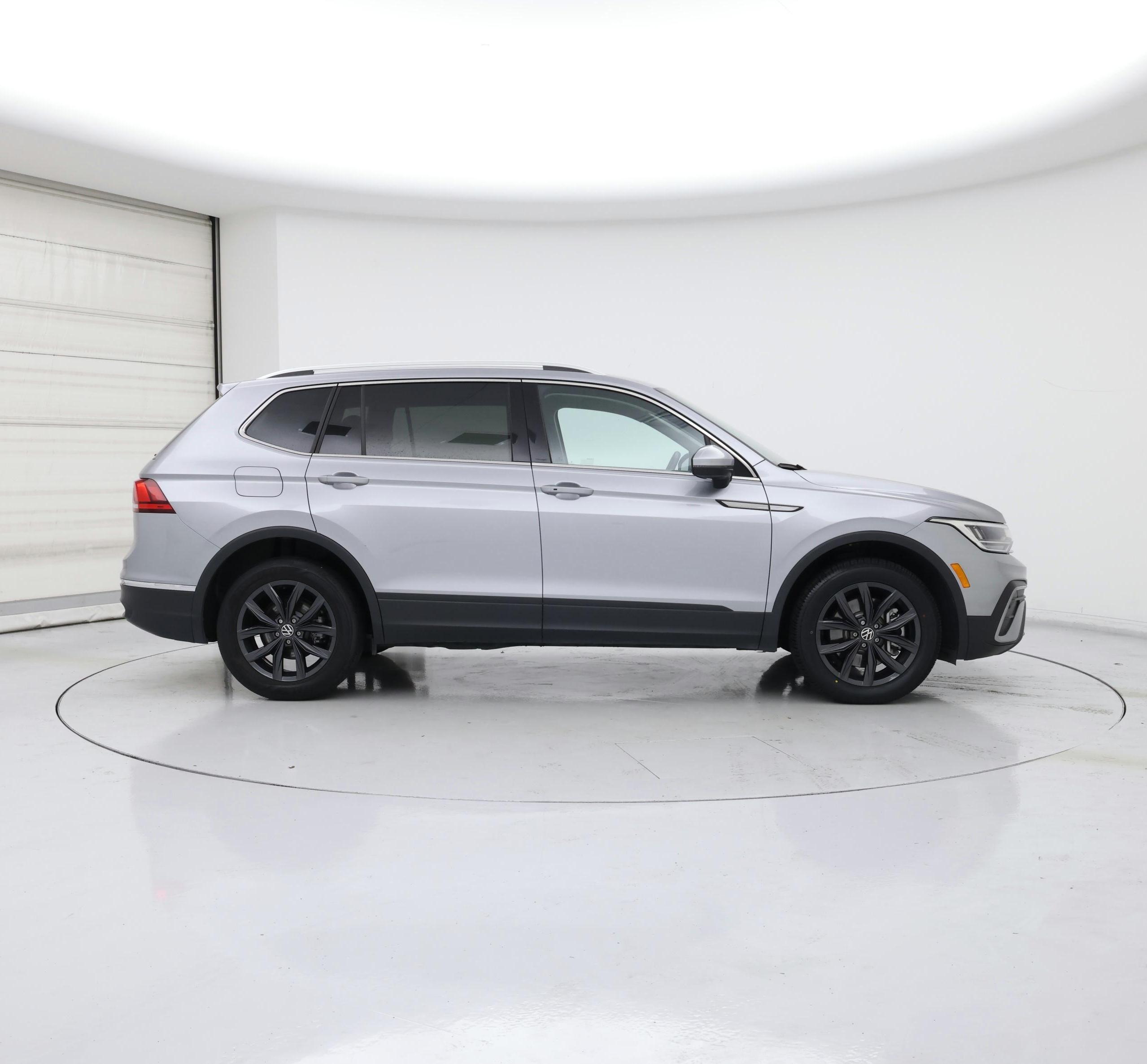 Thumbnail: 2024 Volkswagen Tiguan - 7