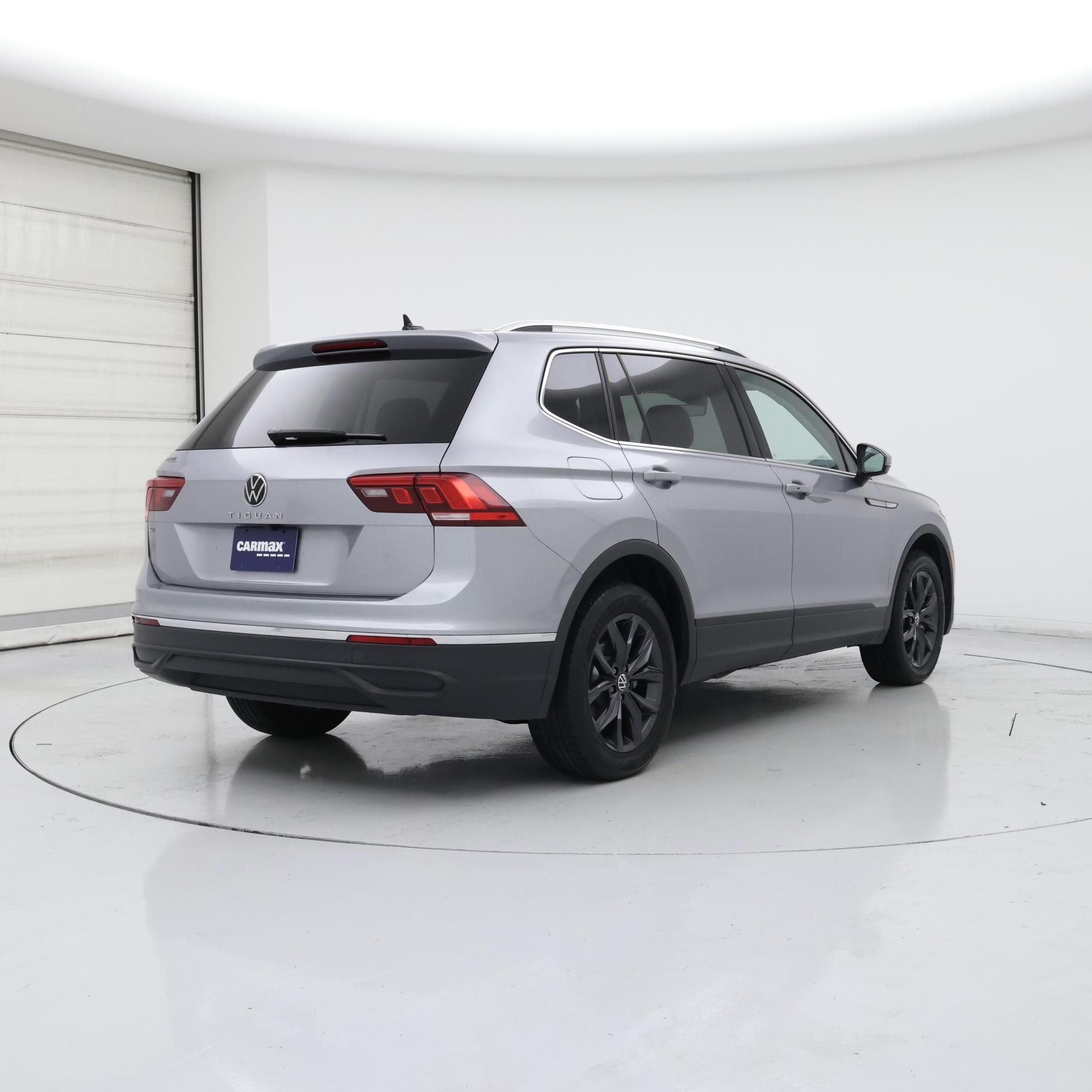 Thumbnail: 2024 Volkswagen Tiguan - 8