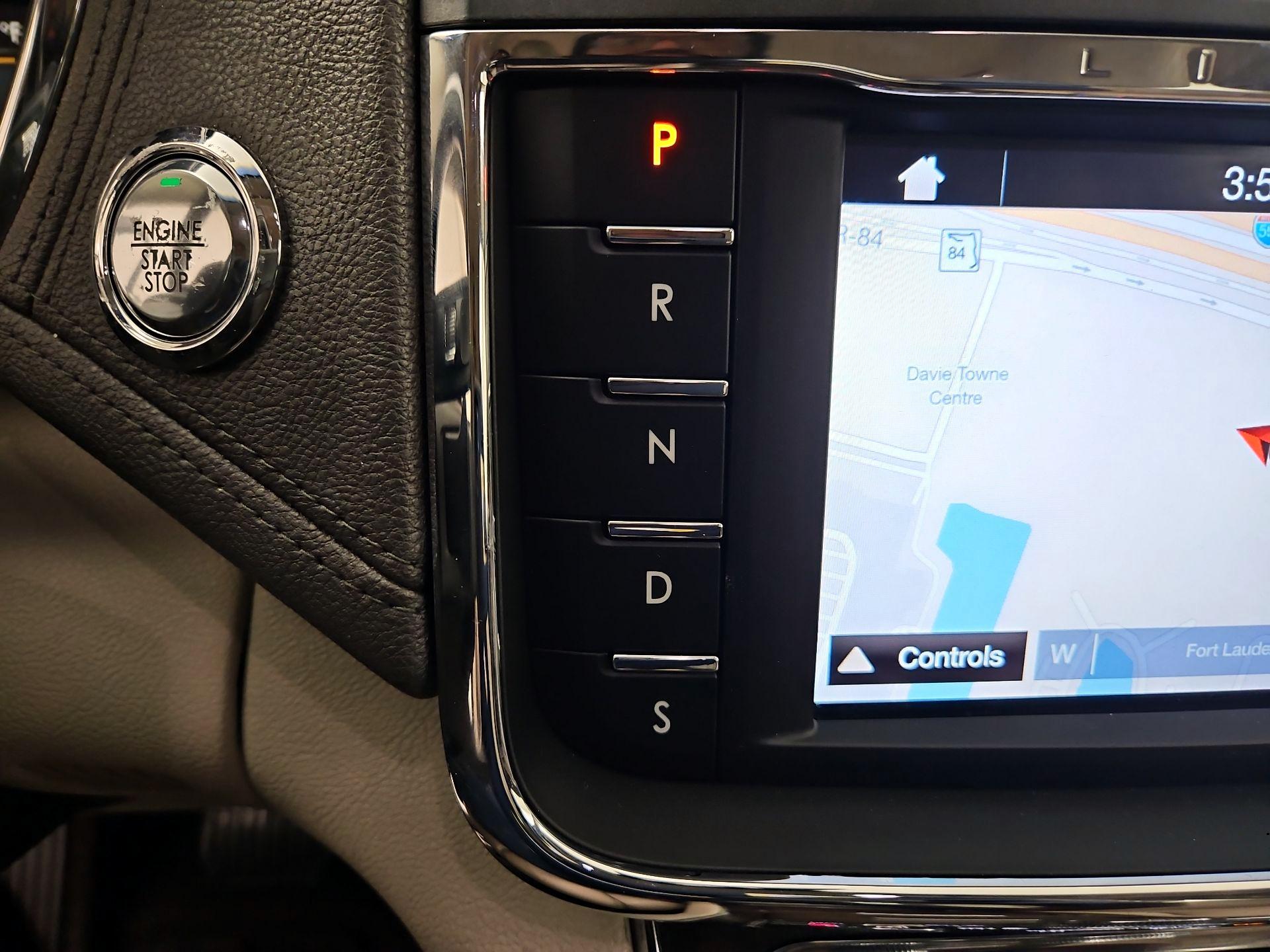 Thumbnail: 2017 Lincoln Continental - 18