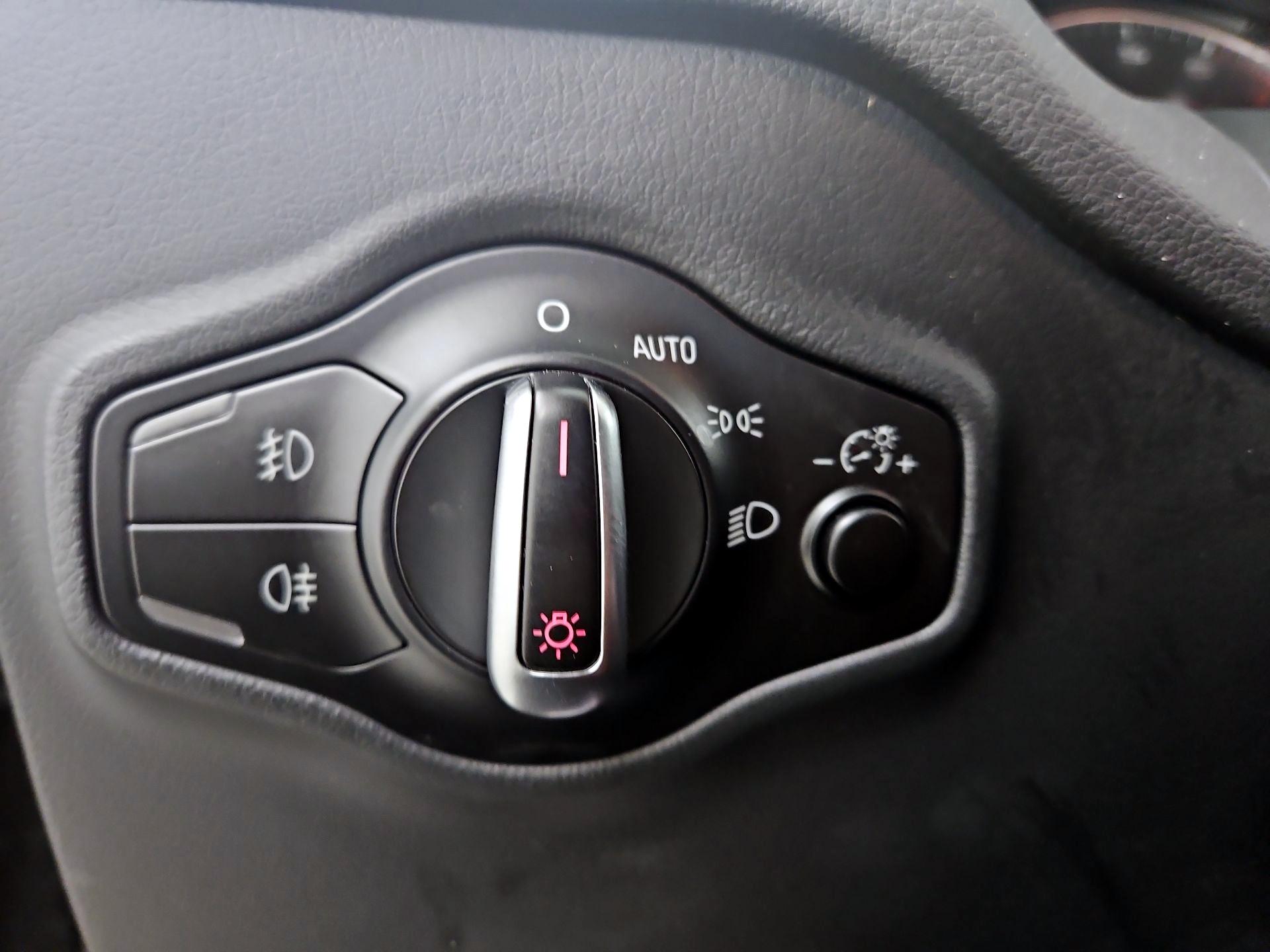 Thumbnail: 2015 Audi Q5 - 13