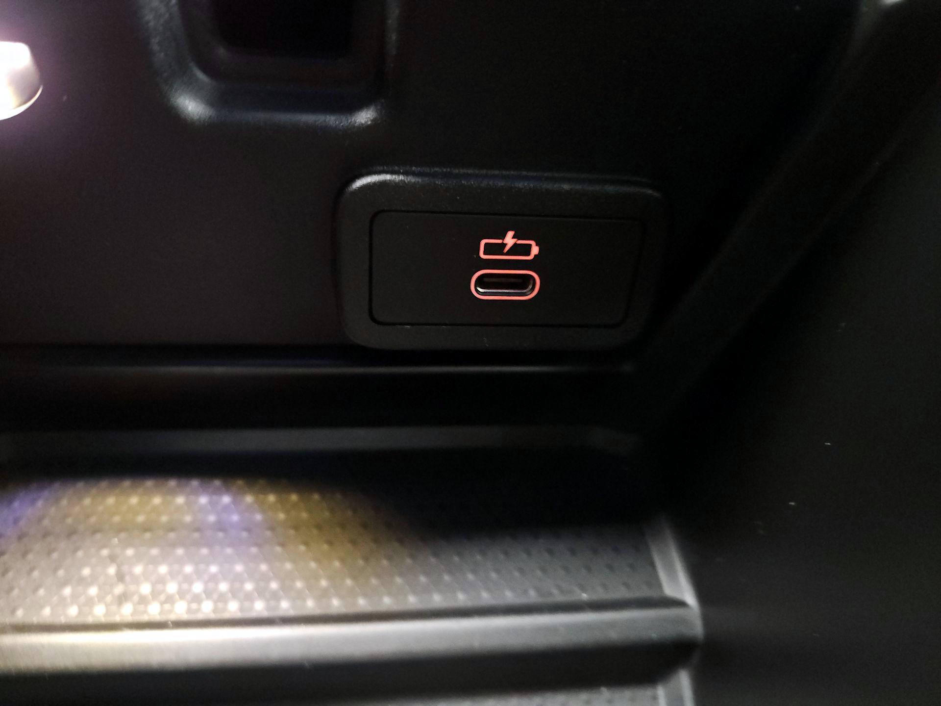 Thumbnail: 2023 BMW 3 Series - 19