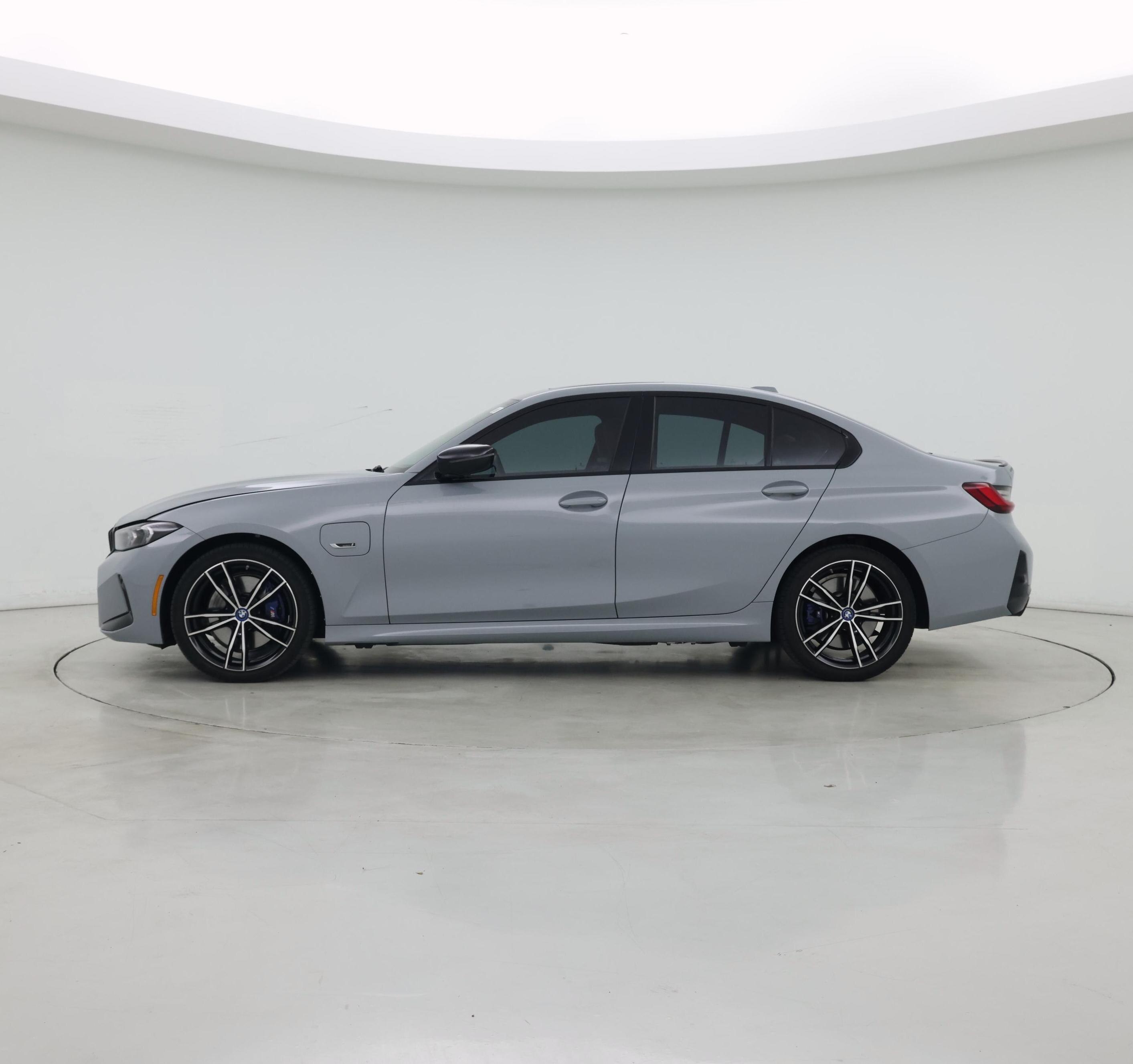 Thumbnail: 2023 BMW 3 Series - 3