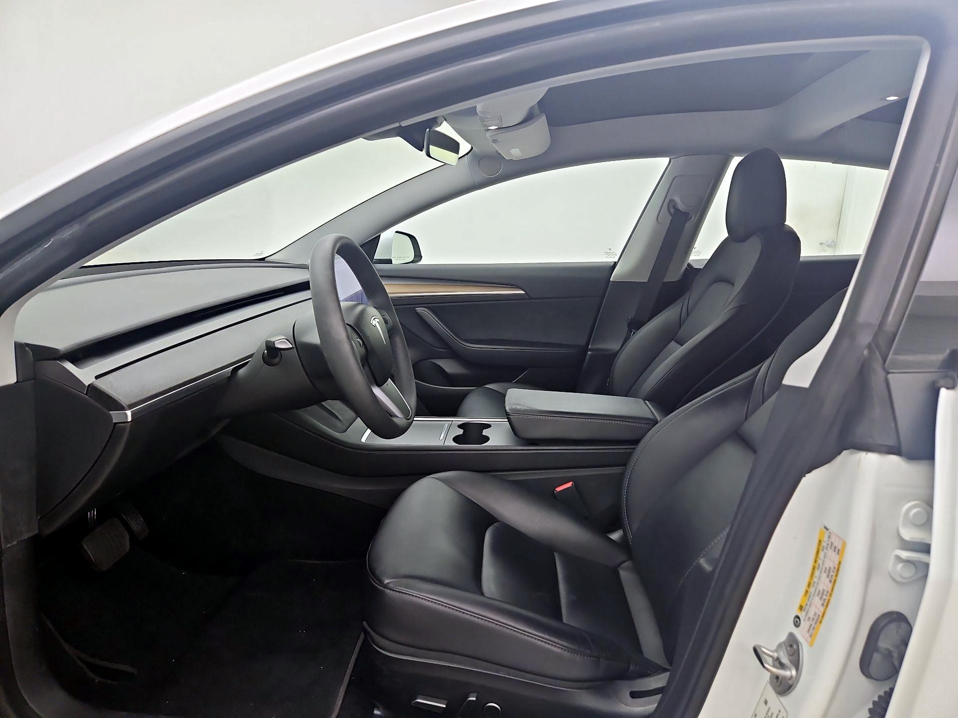 Thumbnail: 2021 Tesla Model 3 - 11