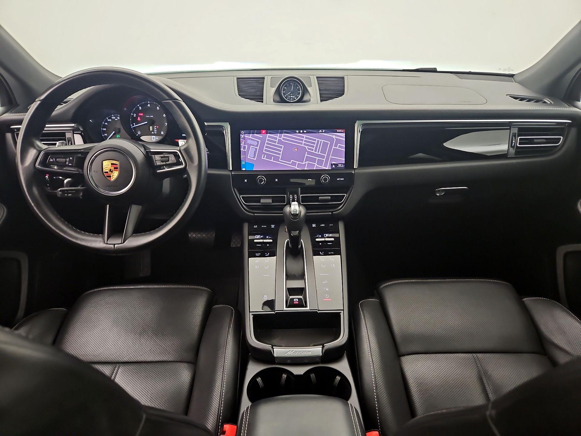 Thumbnail: 2022 Porsche Macan - 9