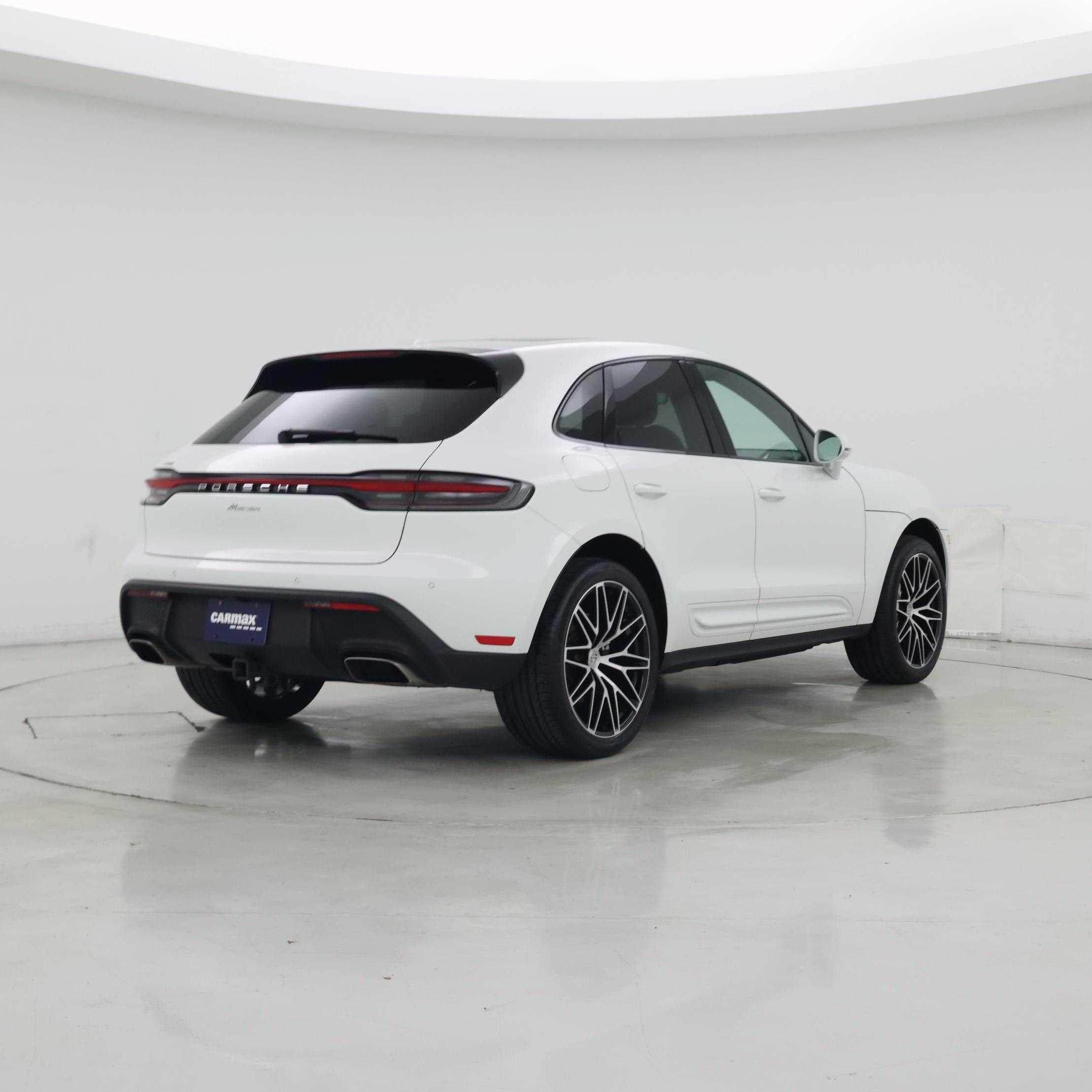 Thumbnail: 2022 Porsche Macan - 8