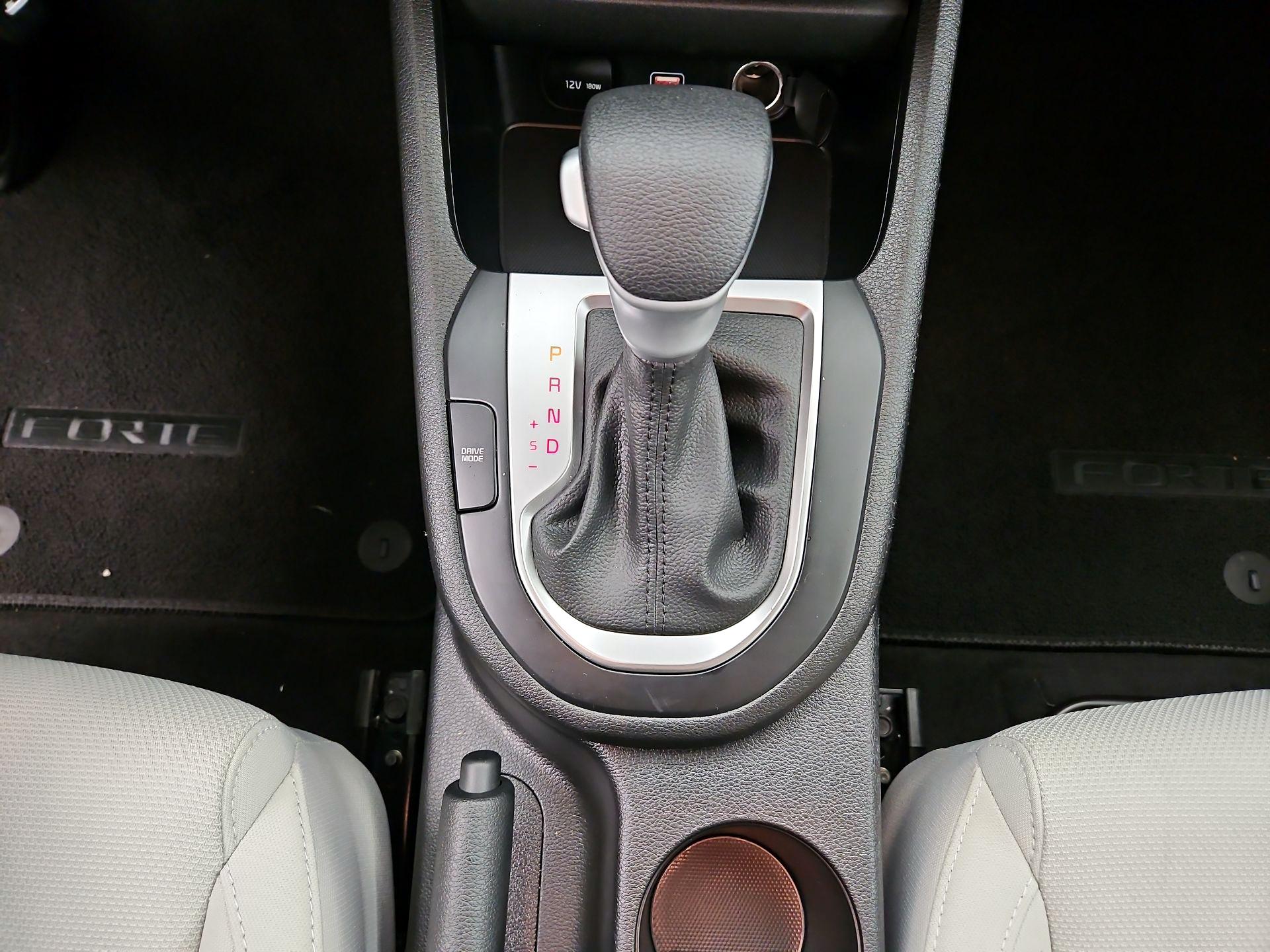 Thumbnail: 2023 Kia Forte - 17
