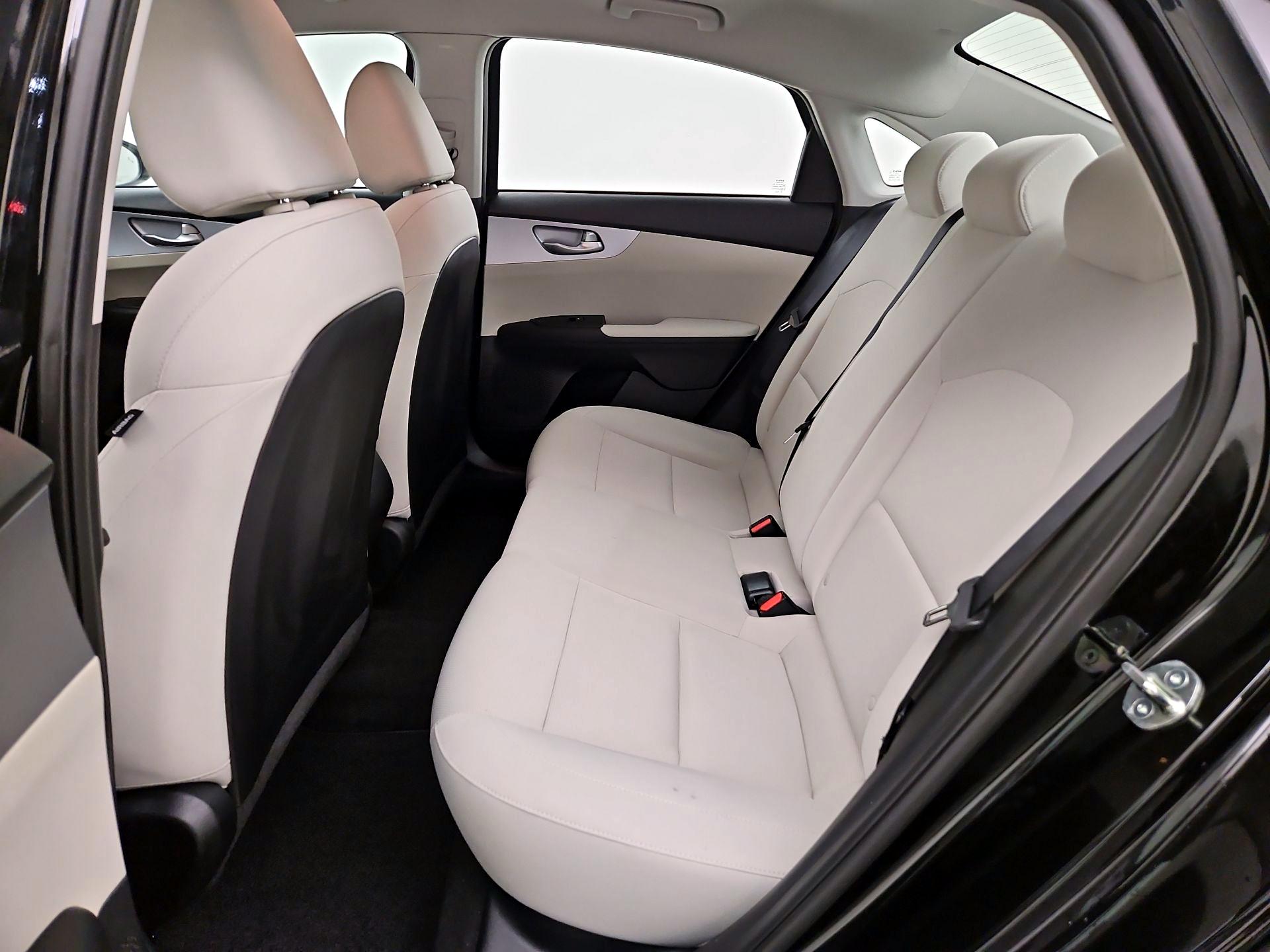 Thumbnail: 2023 Kia Forte - 19