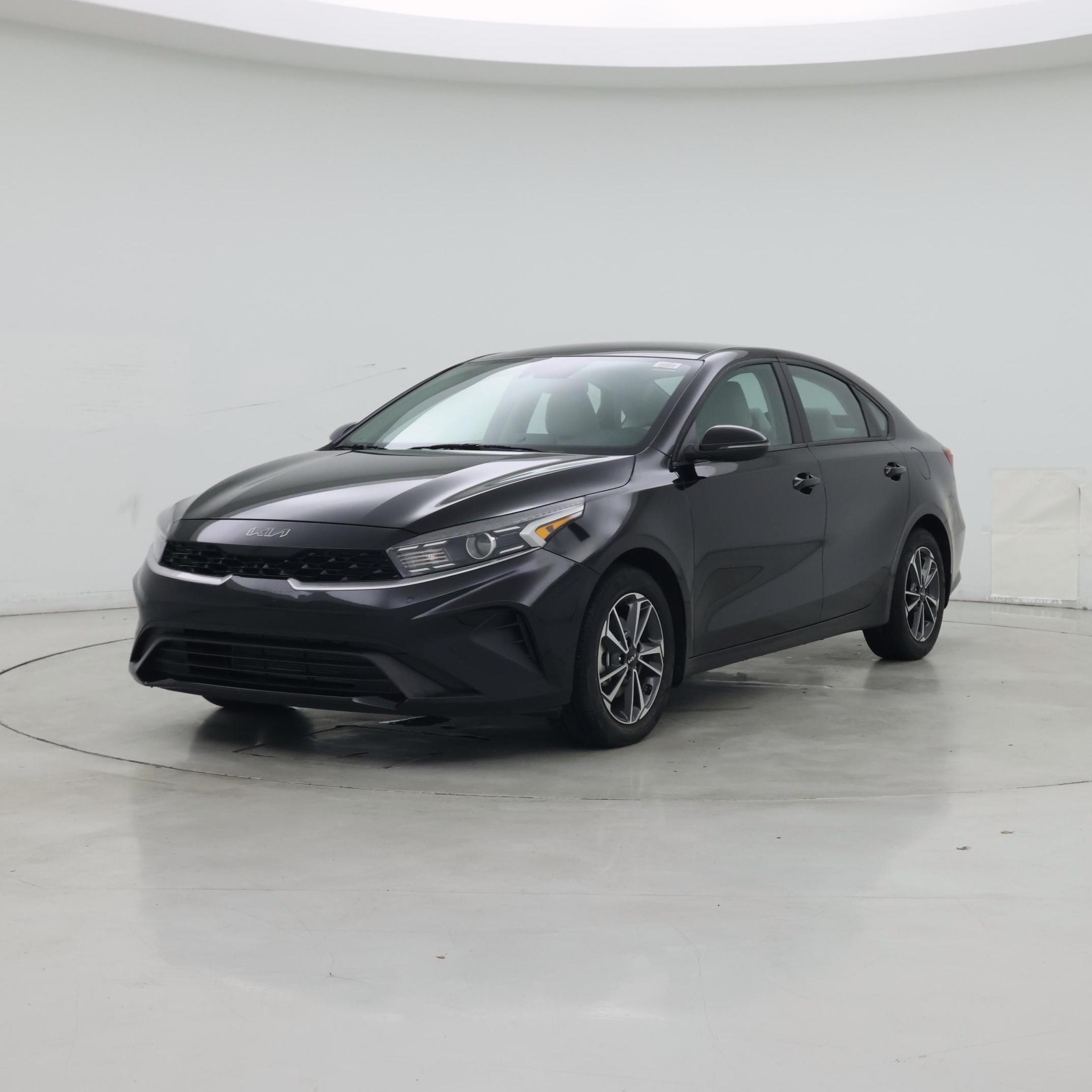 Thumbnail: 2023 Kia Forte - 4