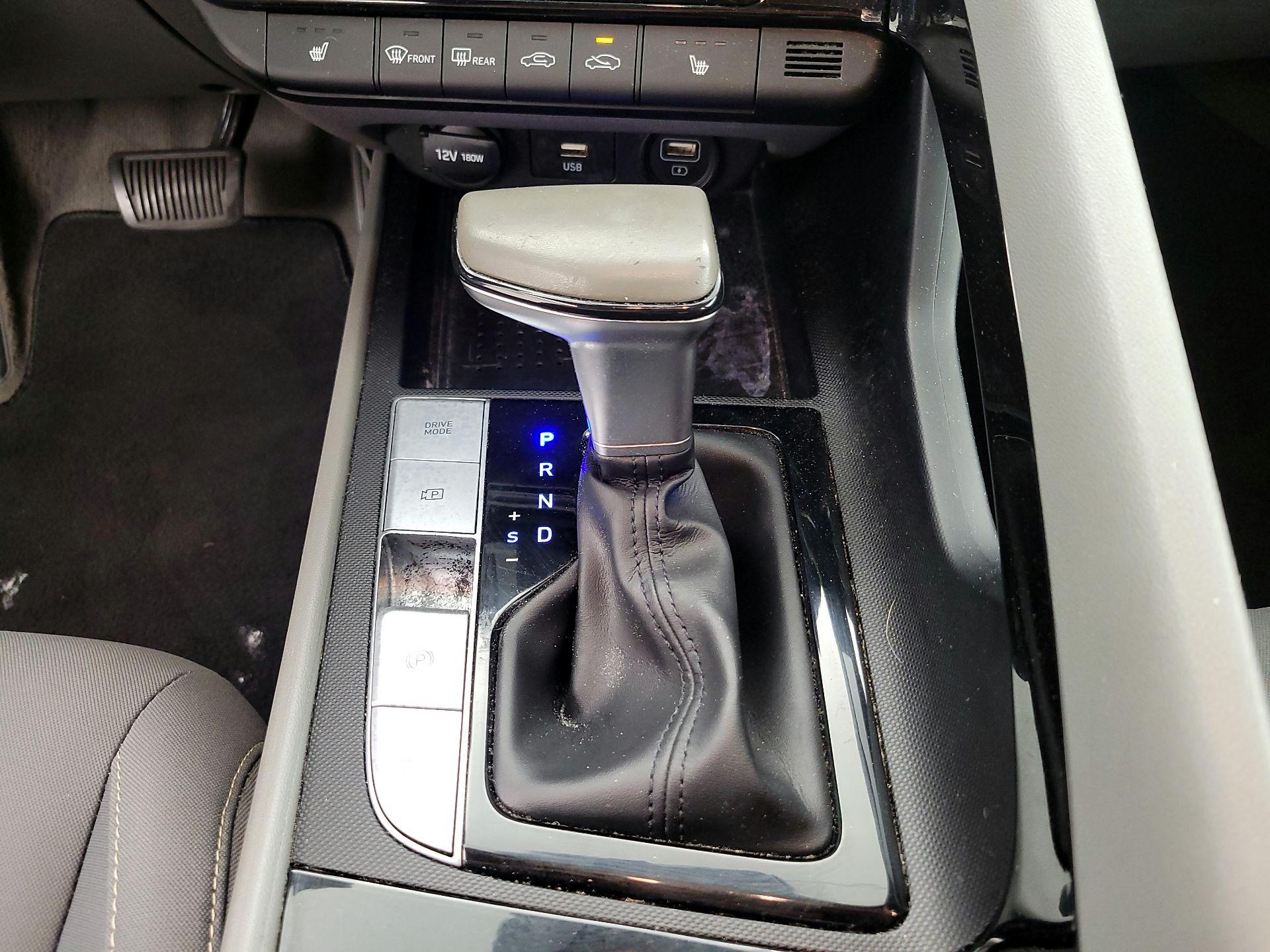 Thumbnail: 2022 Hyundai Elantra - 17