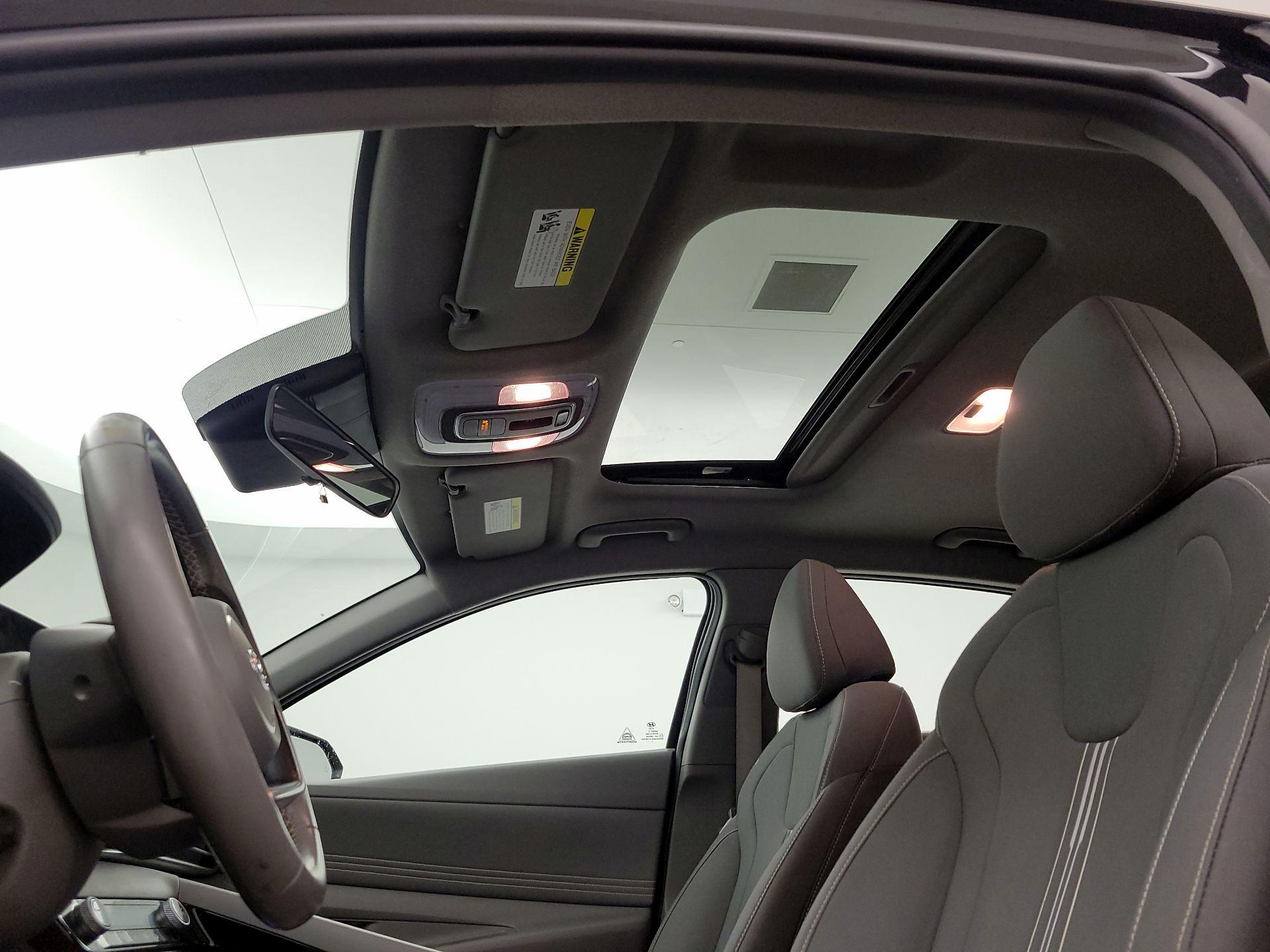 Thumbnail: 2022 Hyundai Elantra - 19