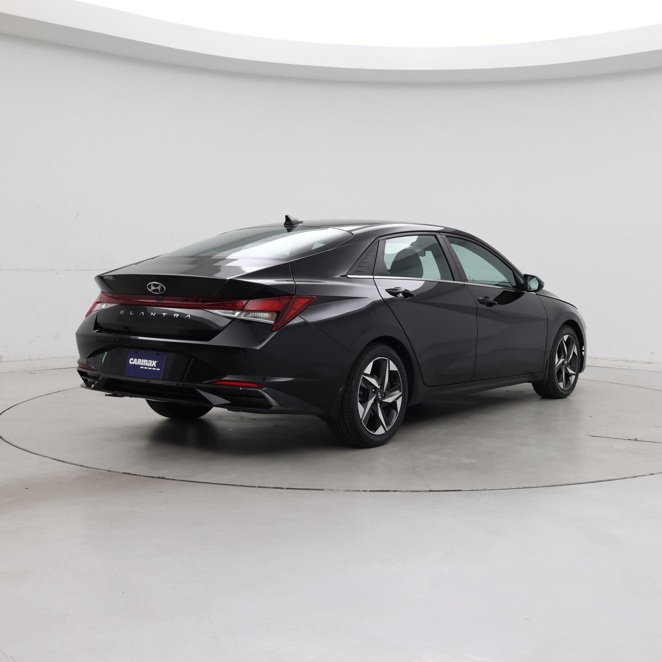 Thumbnail: 2022 Hyundai Elantra - 8