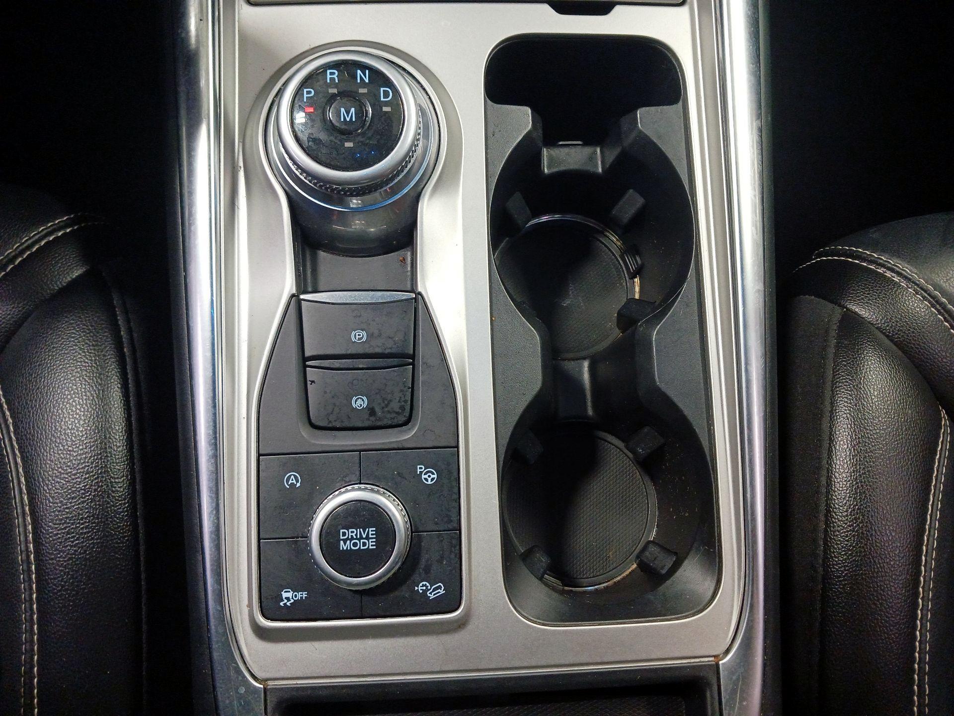 Thumbnail: 2020 Ford Explorer - 18