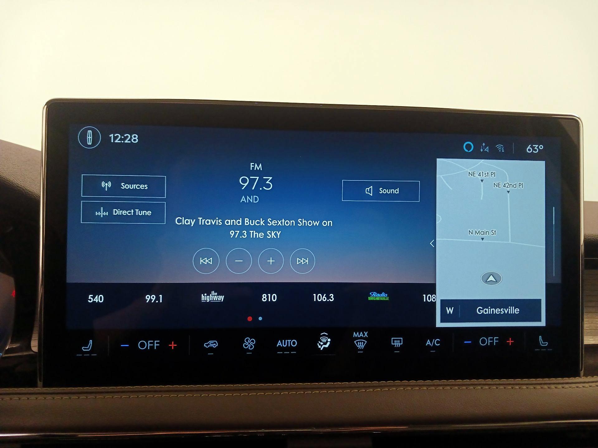 Thumbnail: 2024 Lincoln Corsair - 16