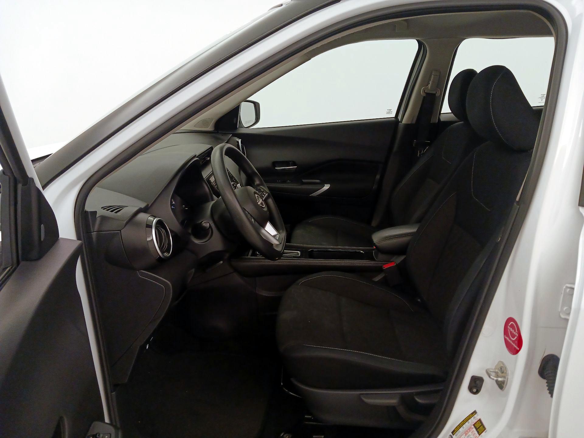 Thumbnail: 2023 Nissan Kicks - 11