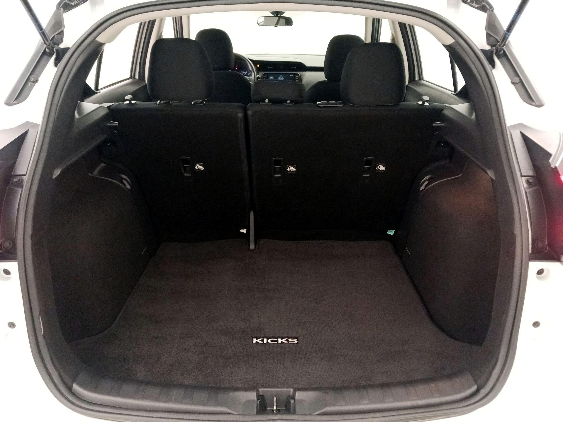 Thumbnail: 2023 Nissan Kicks - 19