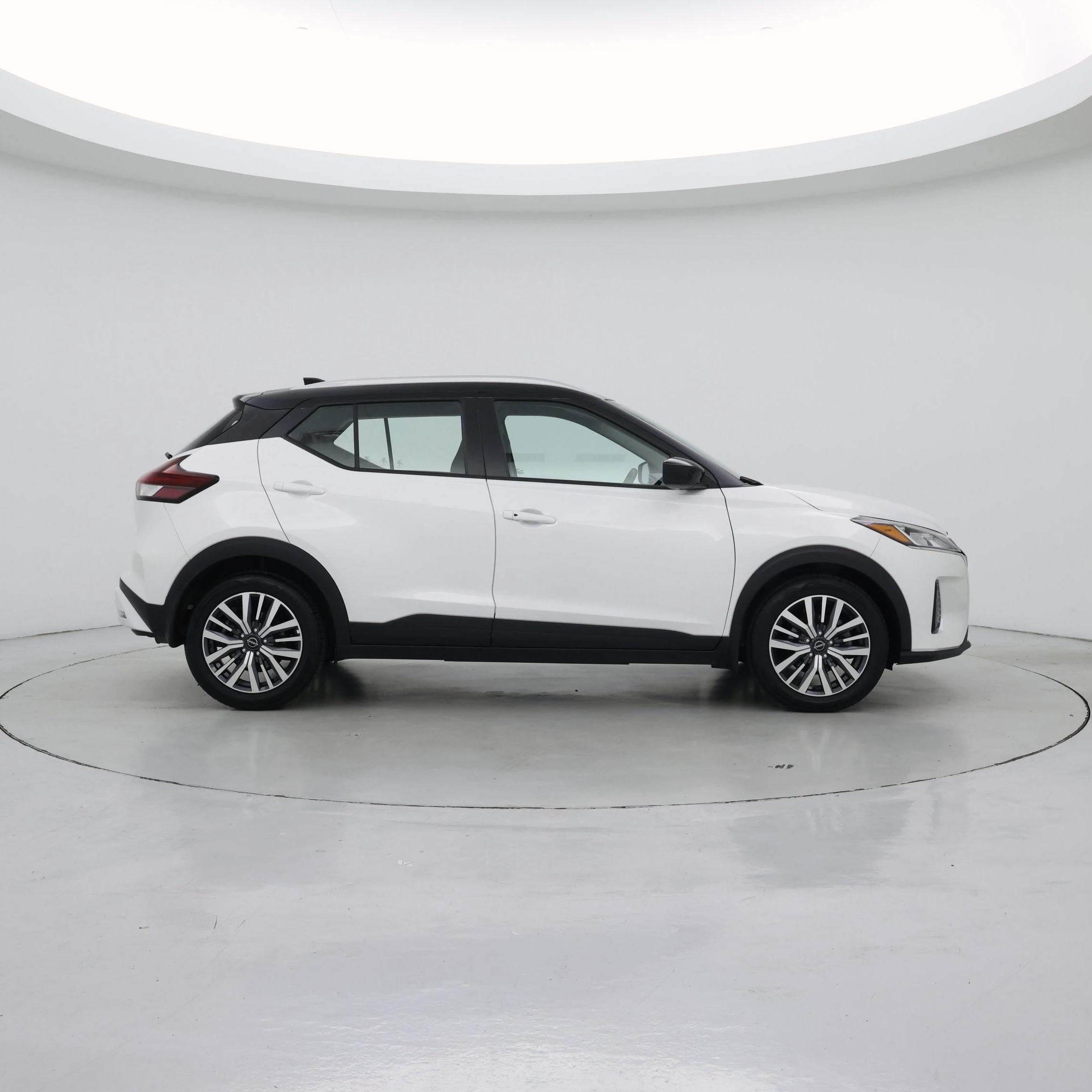 Thumbnail: 2023 Nissan Kicks - 7