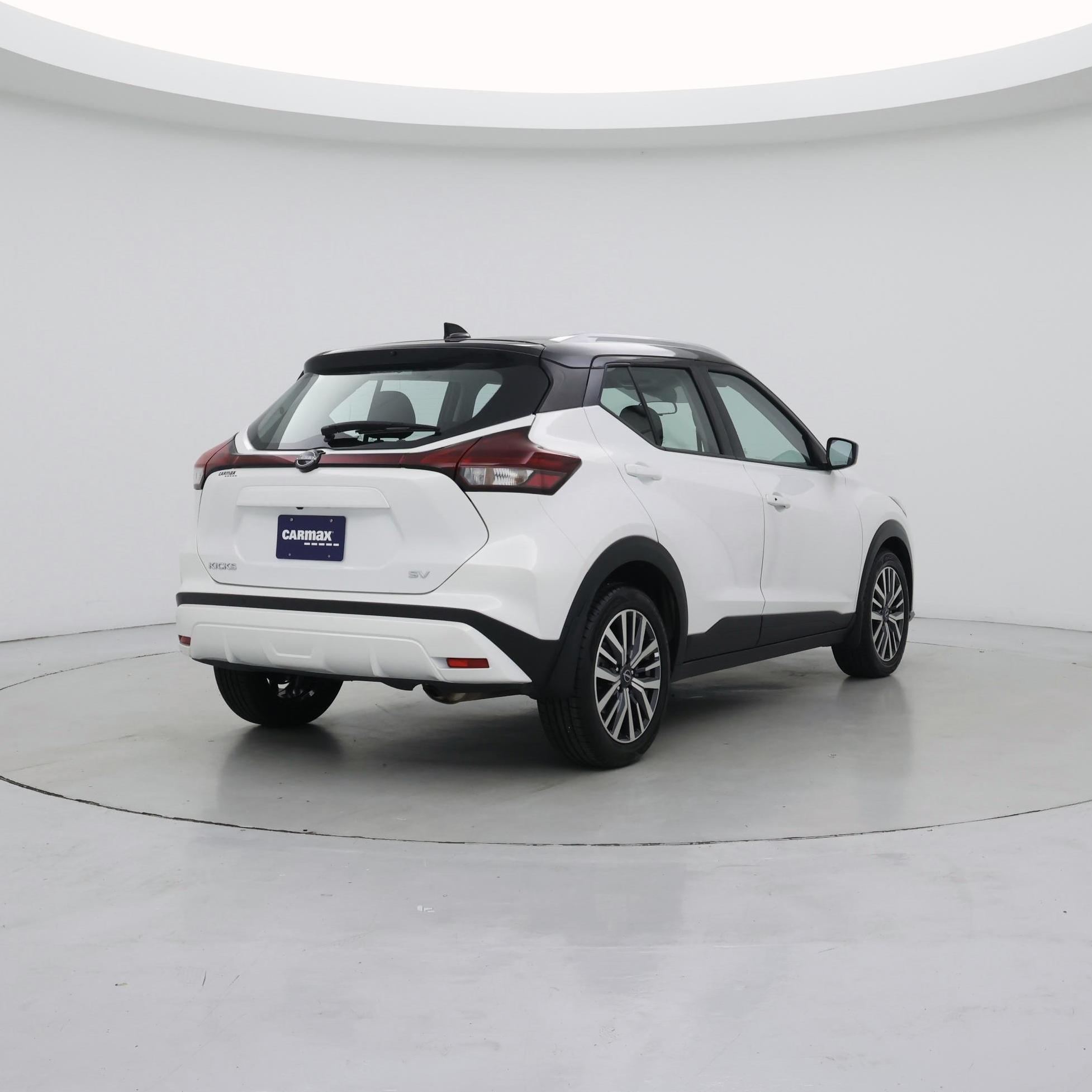 Thumbnail: 2023 Nissan Kicks - 8