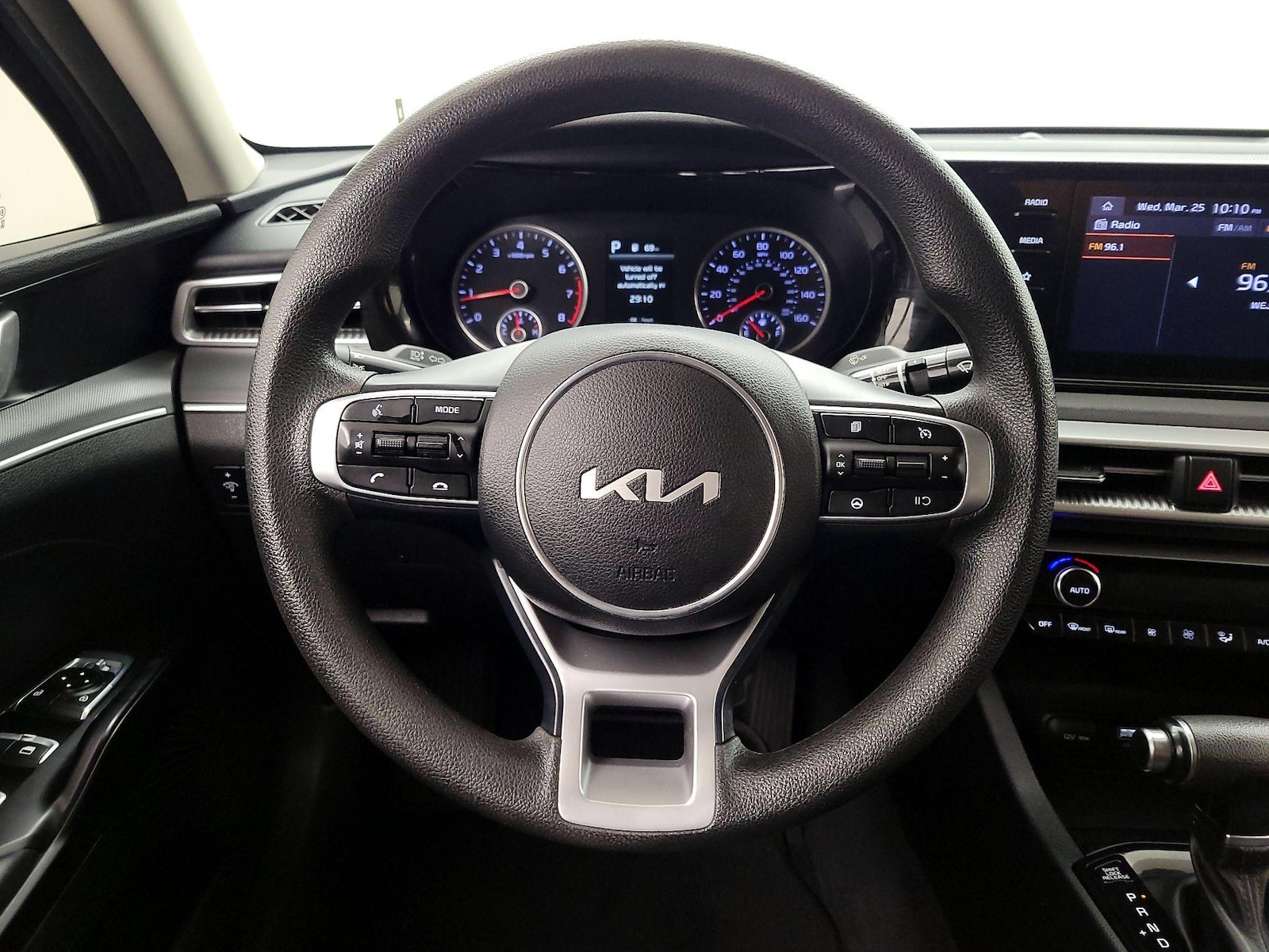 2022 Kia K5 LXS - Photo 11