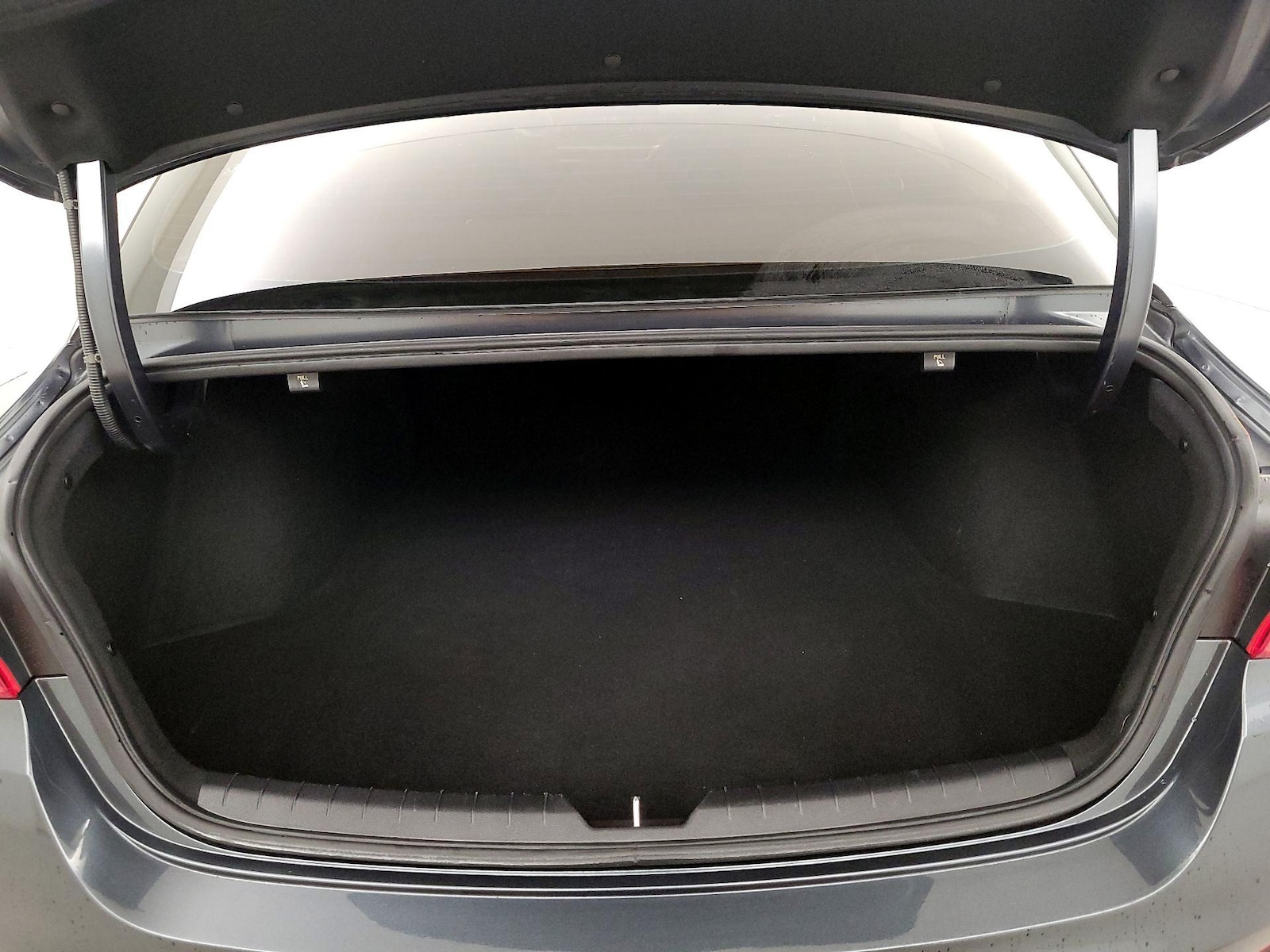 2022 Kia K5 LXS - Photo 21