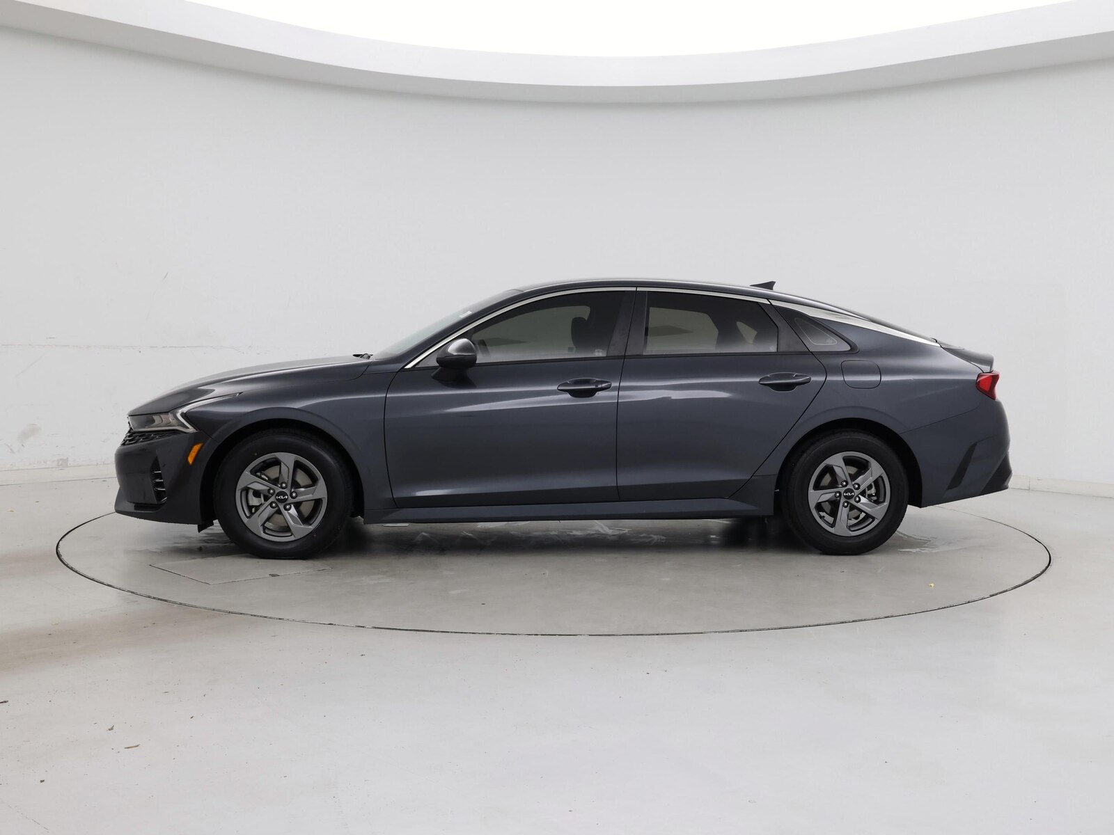 2022 Kia K5 LXS - Photo 4