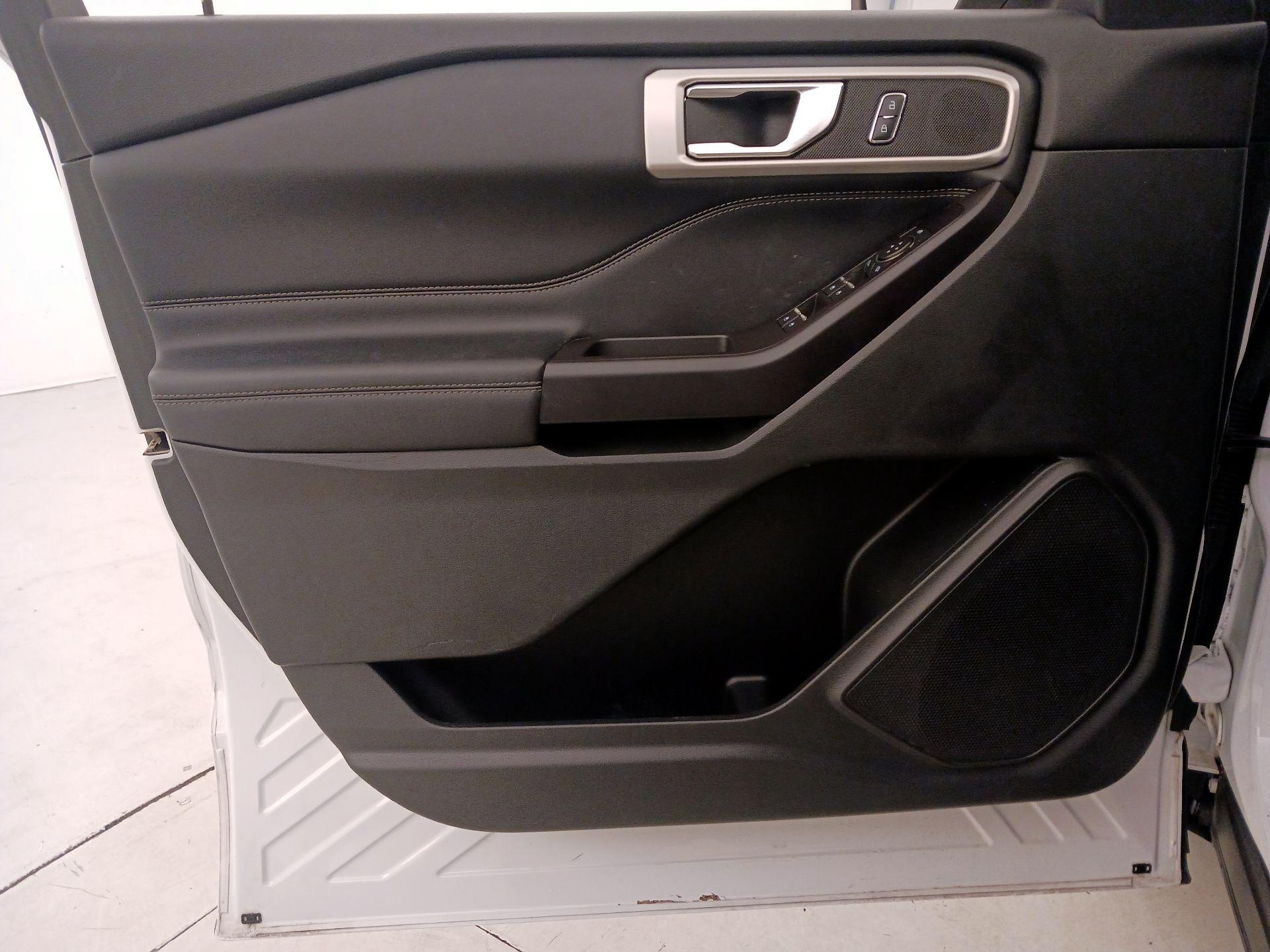 Thumbnail: 2020 Ford Explorer - 12