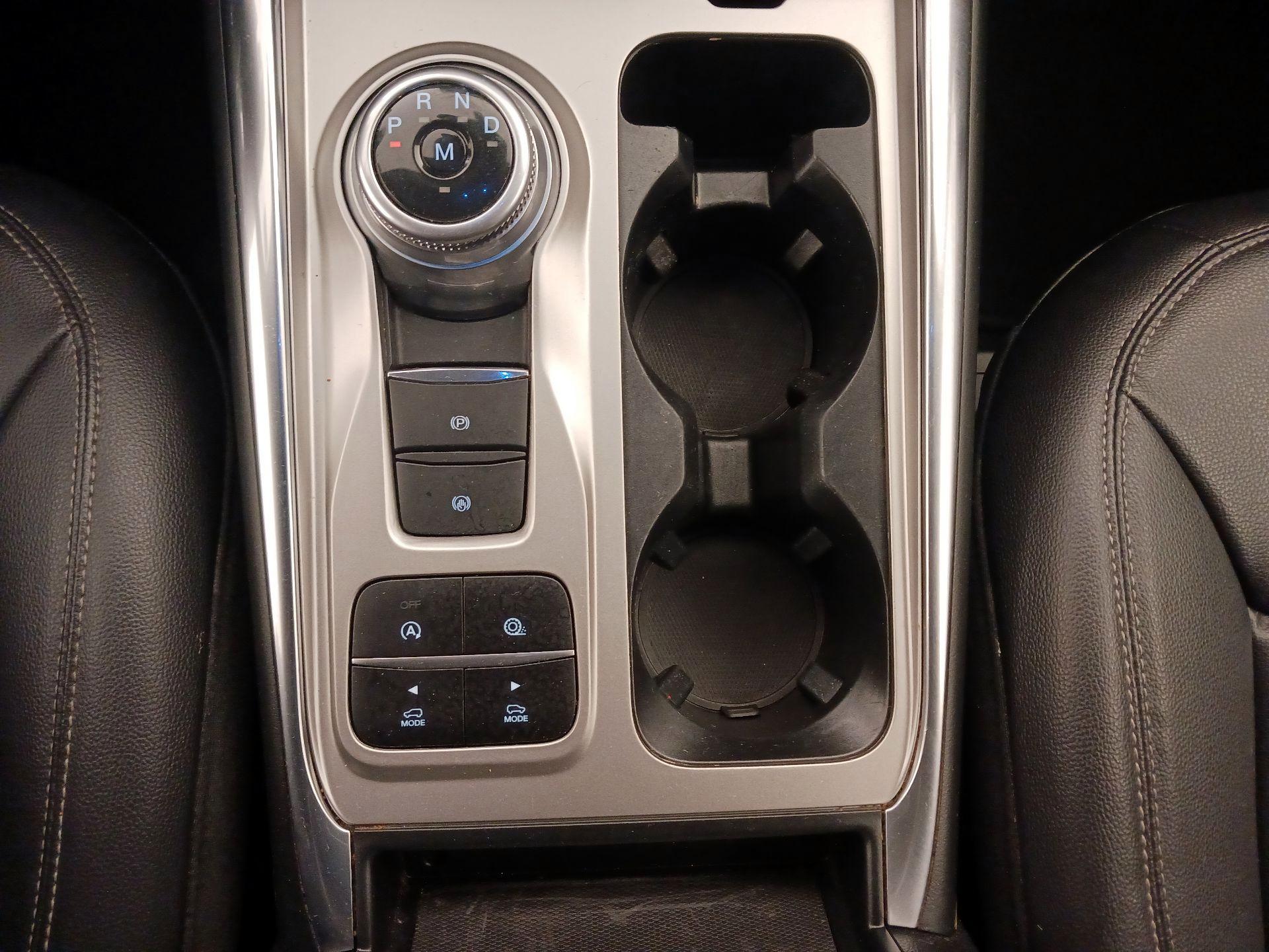 Thumbnail: 2020 Ford Explorer - 18