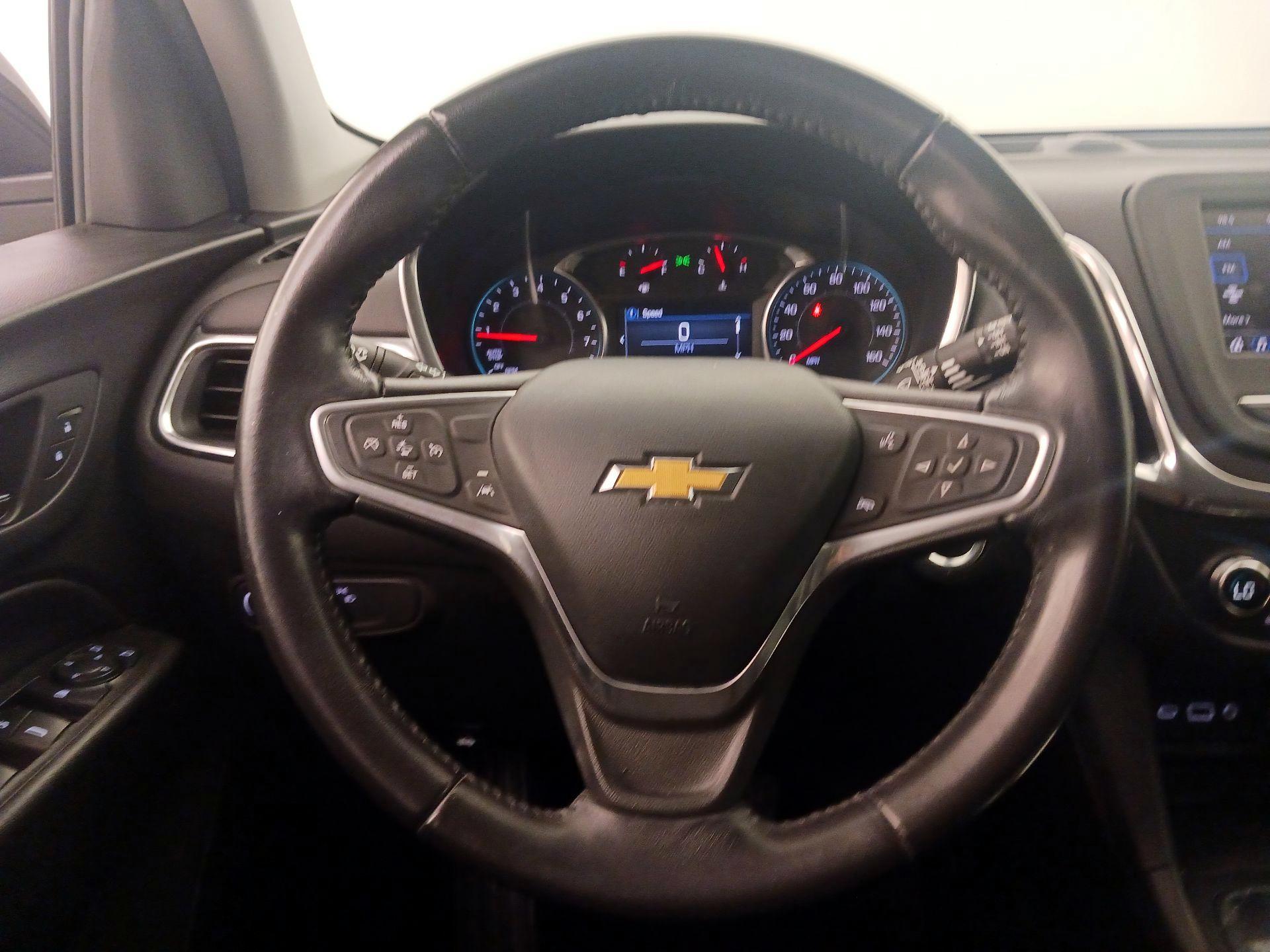 Thumbnail: 2022 Chevrolet Equinox - 10