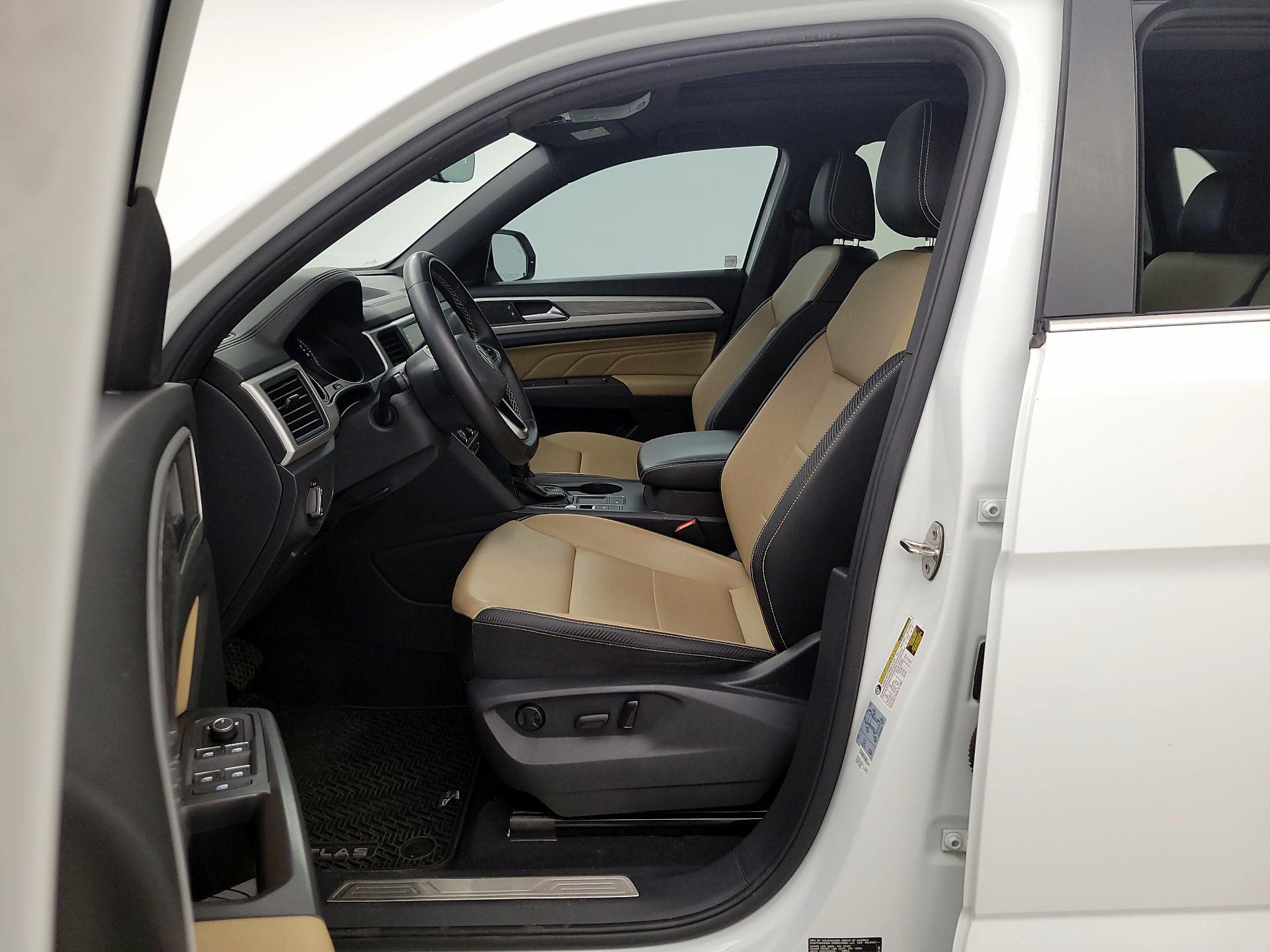 Thumbnail: 2021 Volkswagen Atlas - 11