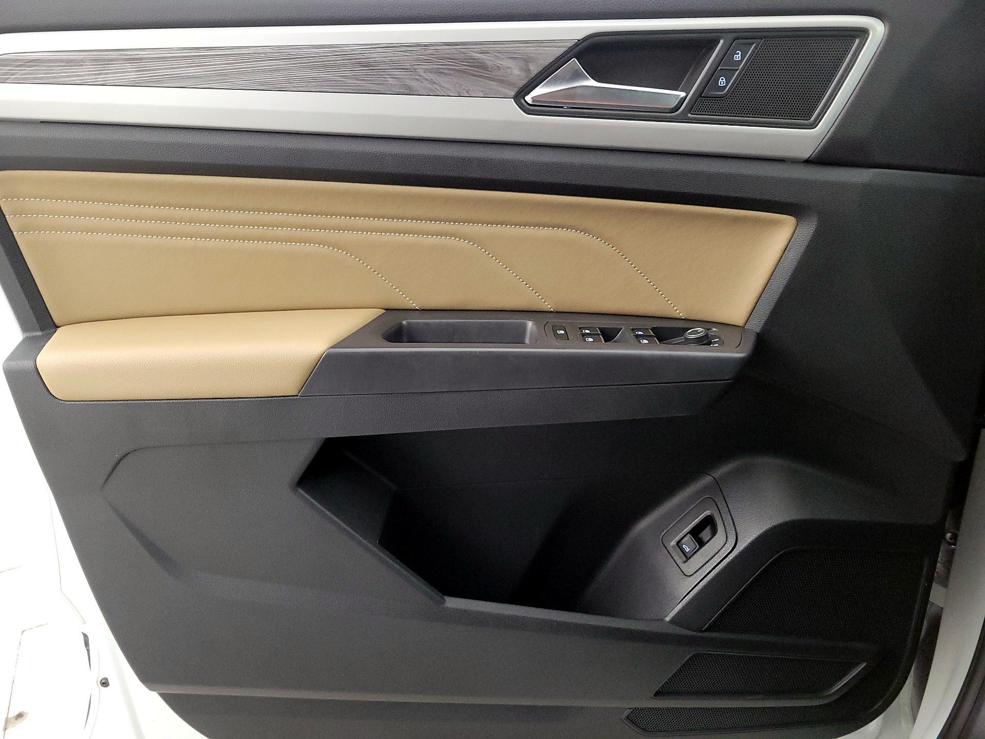 Thumbnail: 2021 Volkswagen Atlas - 12