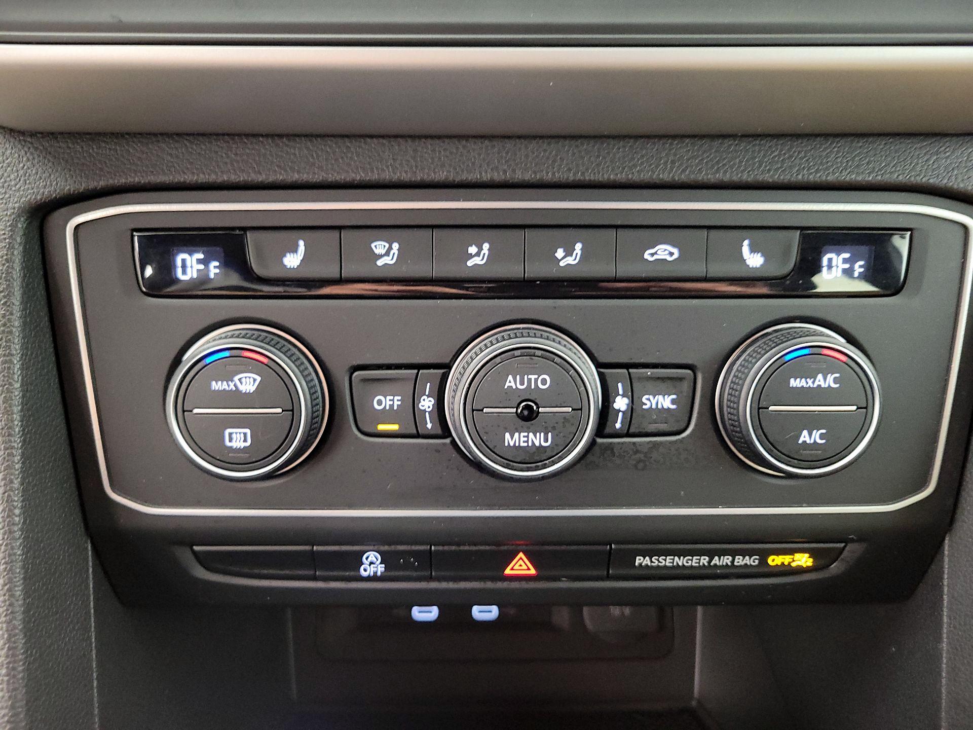 Thumbnail: 2021 Volkswagen Atlas - 16