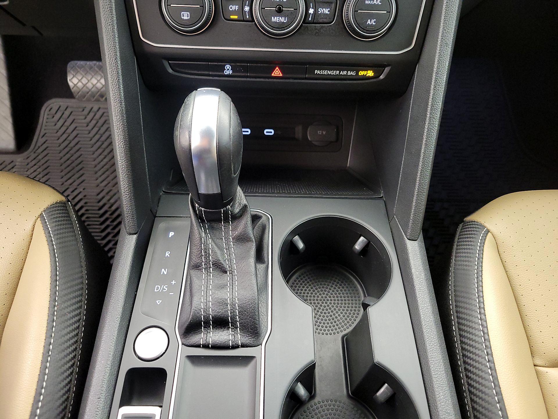 Thumbnail: 2021 Volkswagen Atlas - 17