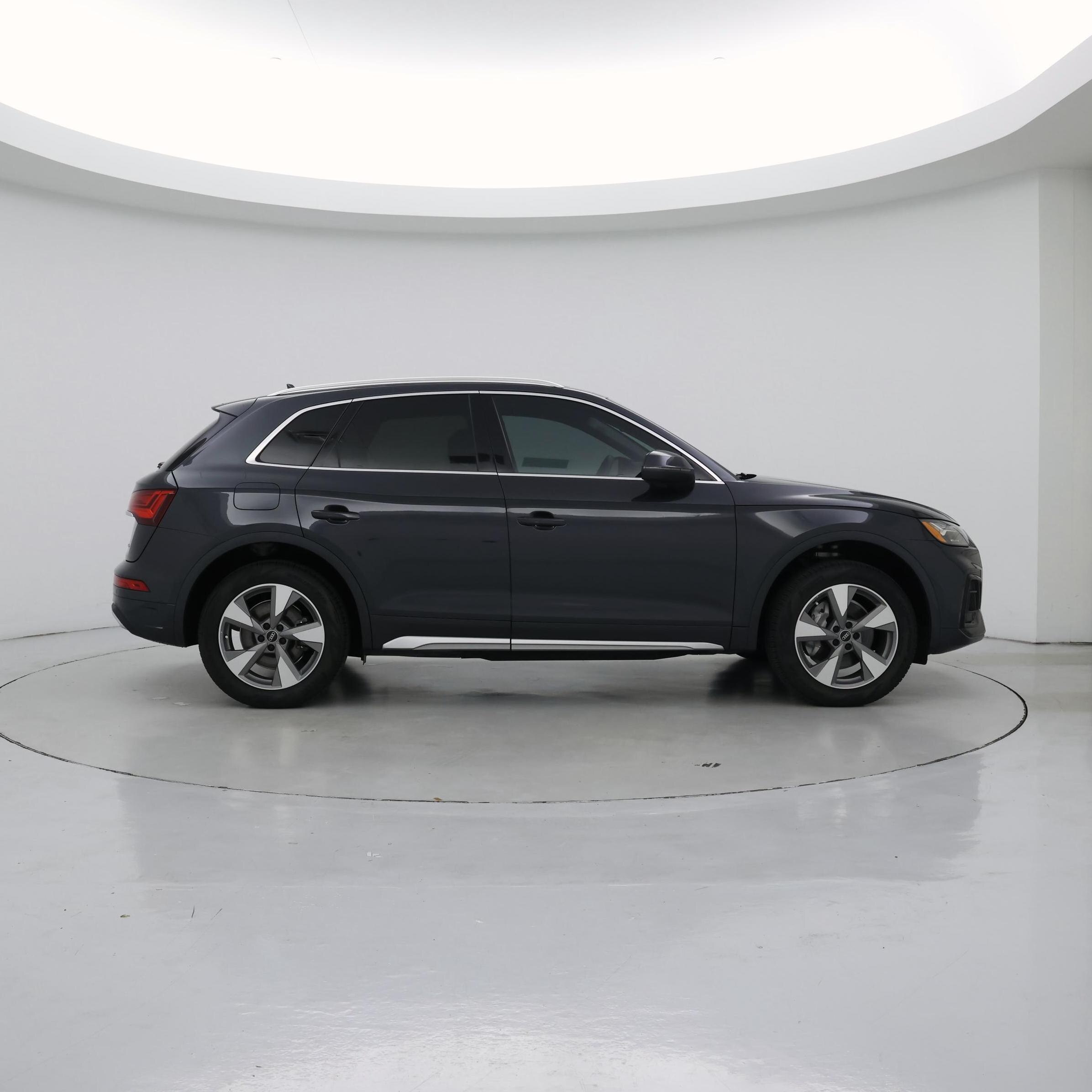 Thumbnail: 2023 Audi Q5 - 7