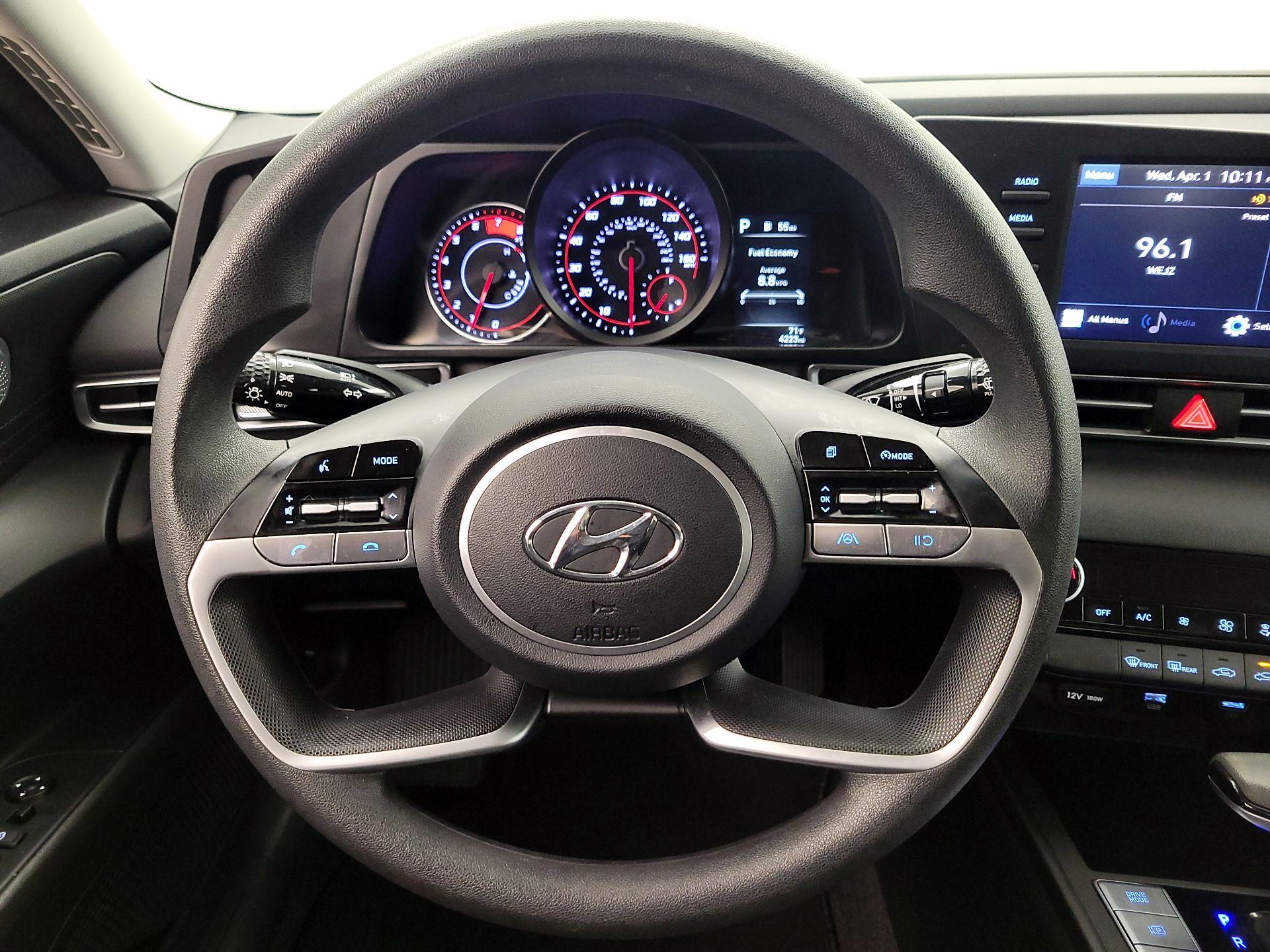 Thumbnail: 2023 Hyundai Elantra - 10