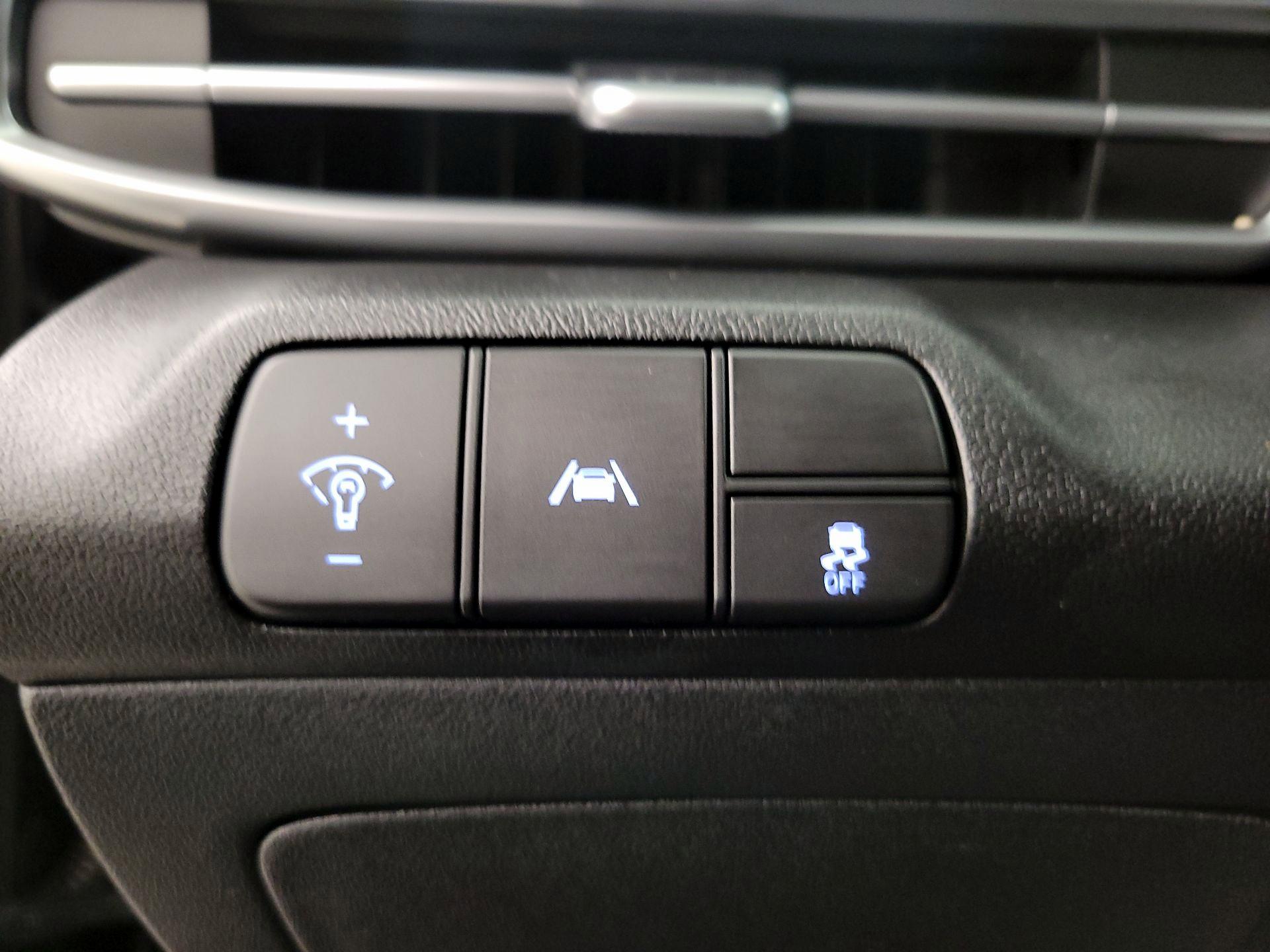 Thumbnail: 2023 Hyundai Elantra - 13