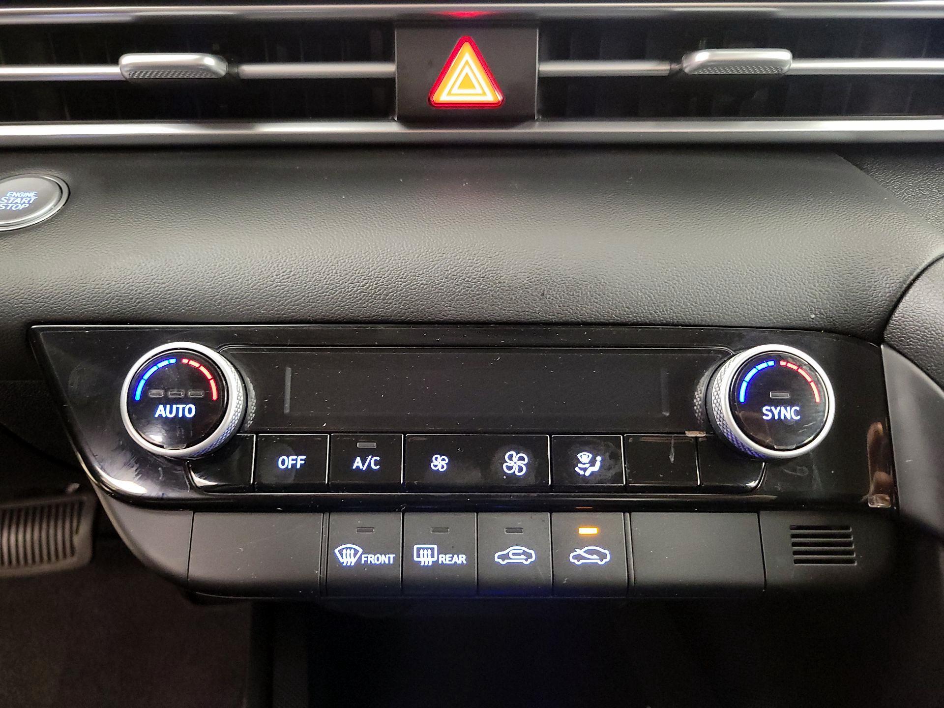 Thumbnail: 2023 Hyundai Elantra - 16