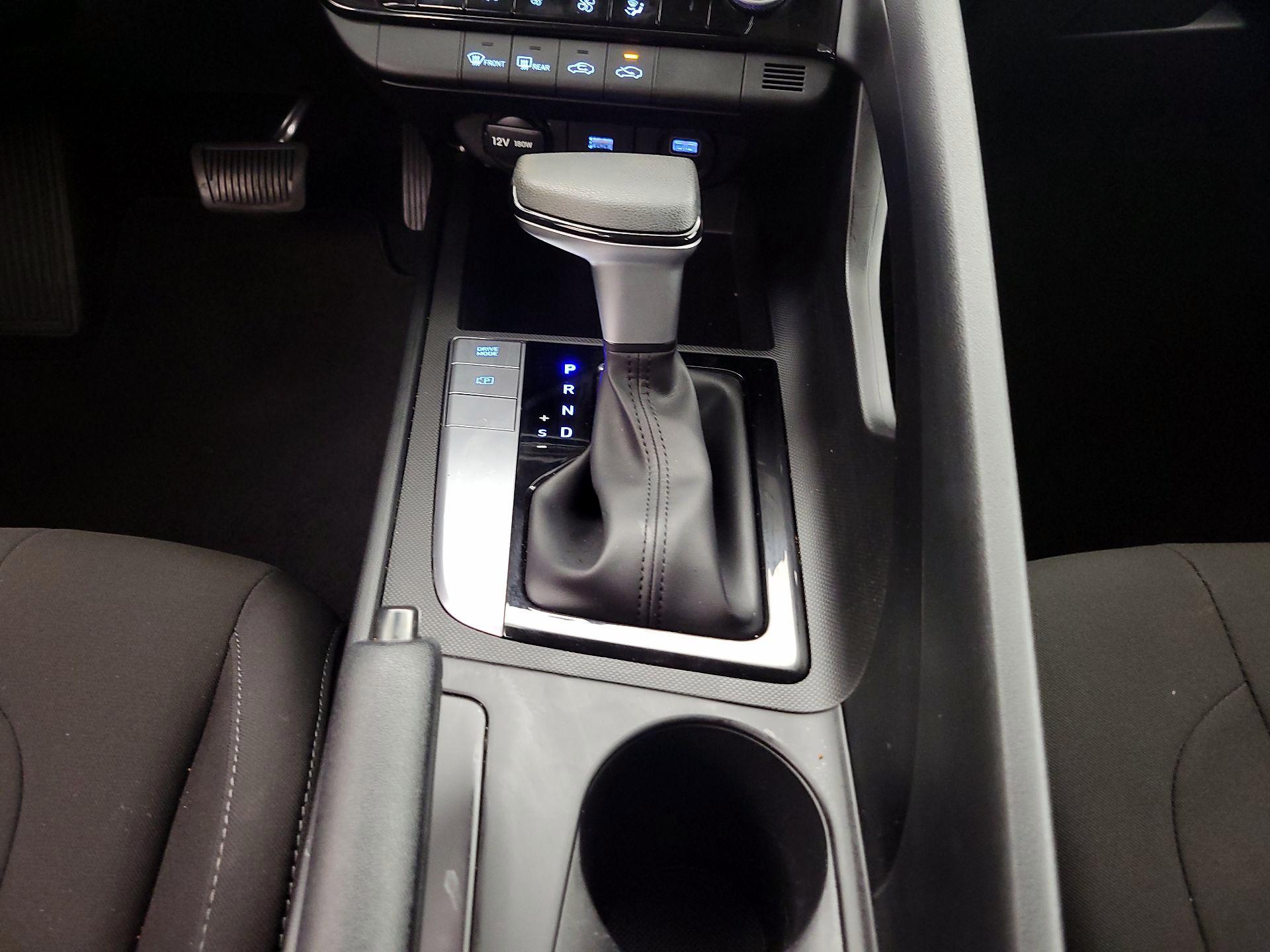 Thumbnail: 2023 Hyundai Elantra - 17