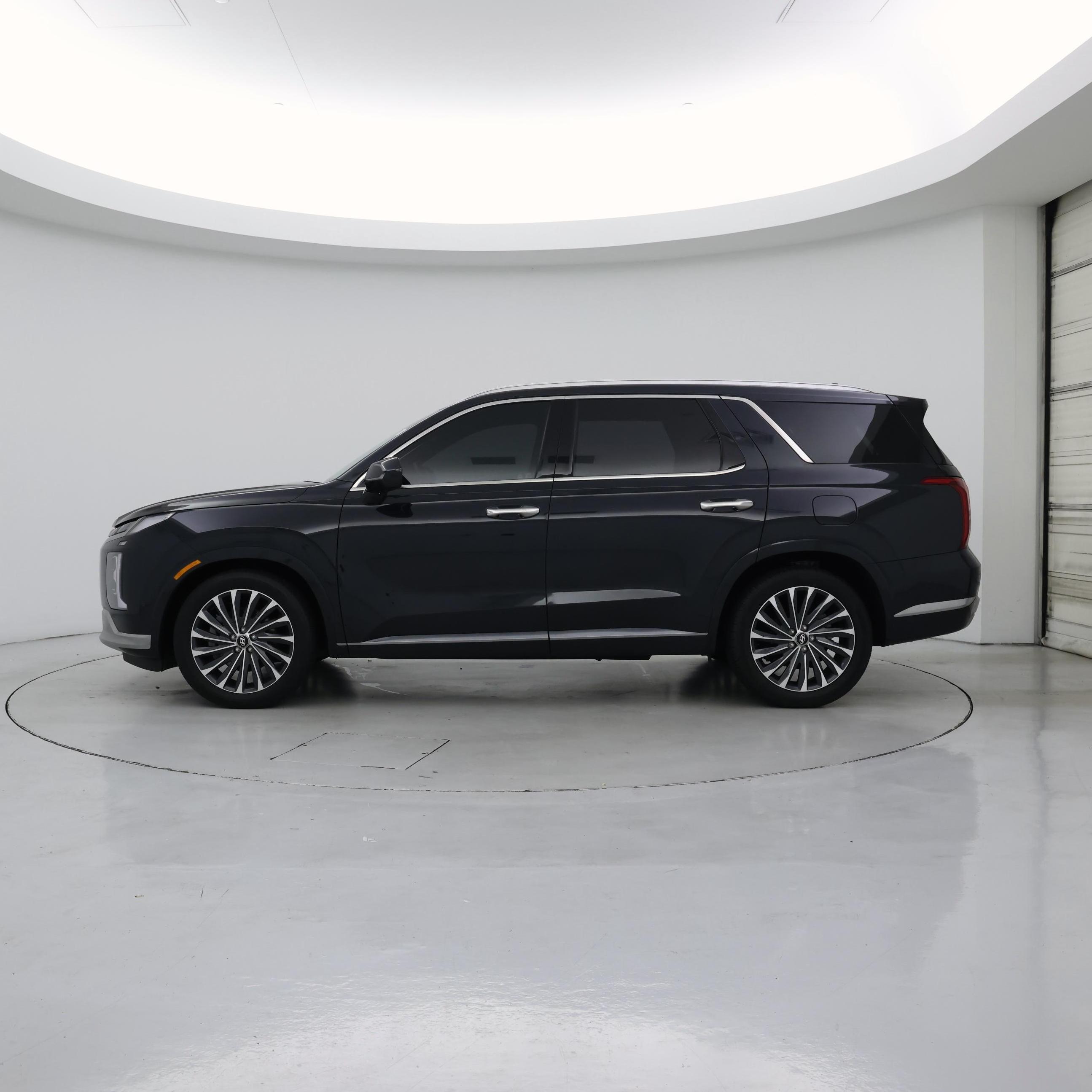 Thumbnail: 2023 Hyundai Palisade - 3