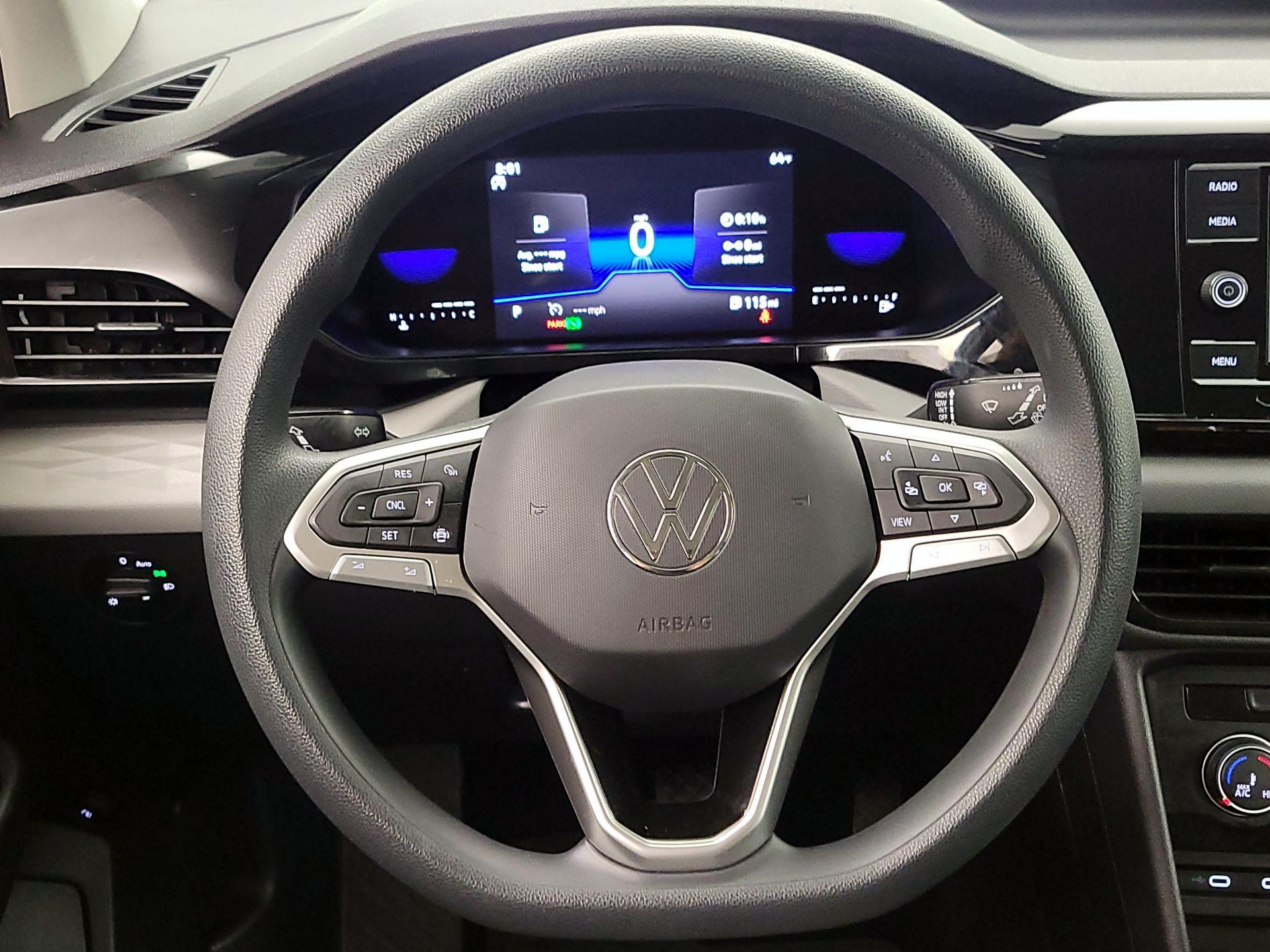 Thumbnail: 2022 Volkswagen Taos - 10