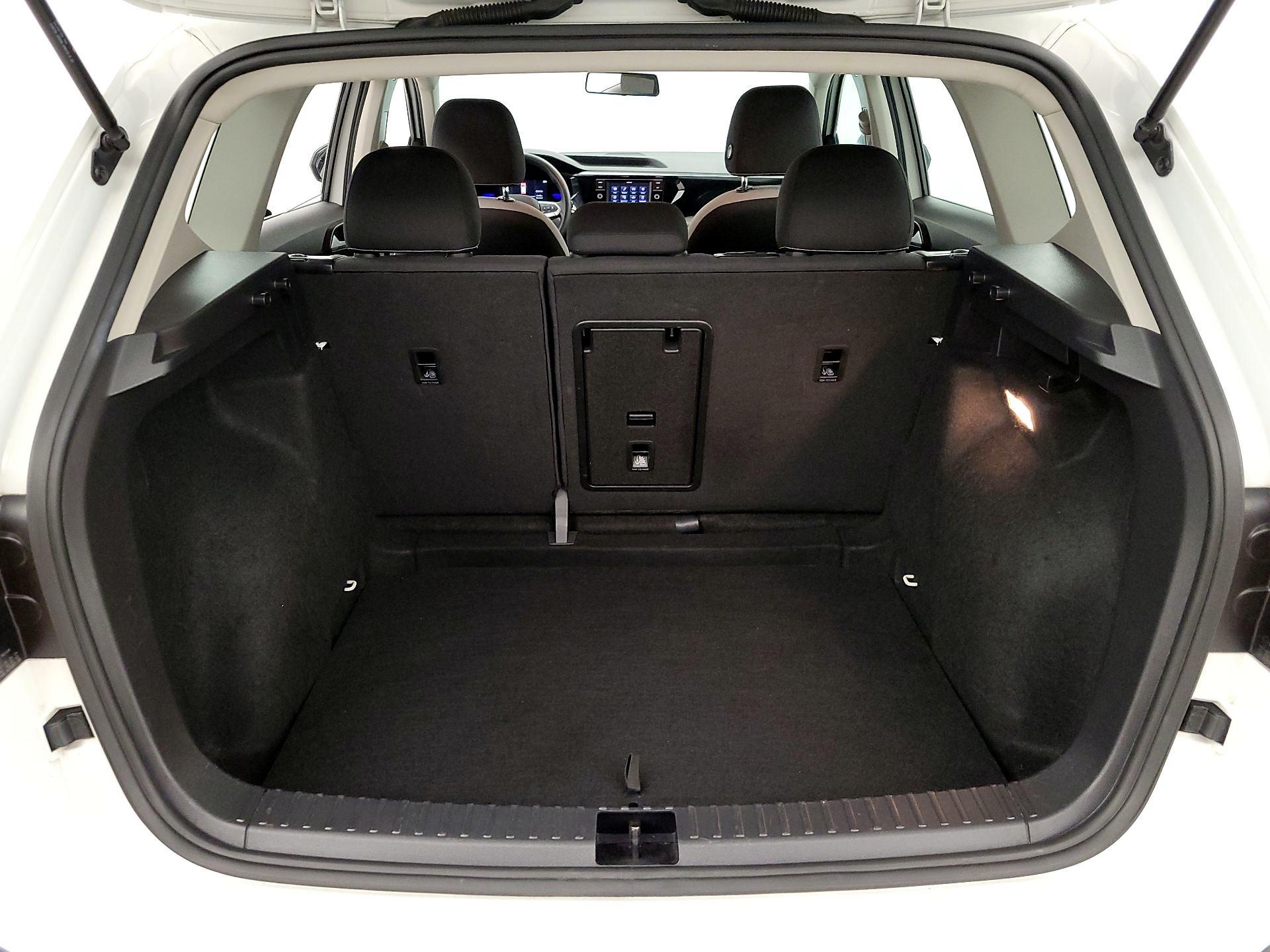 Thumbnail: 2022 Volkswagen Taos - 20