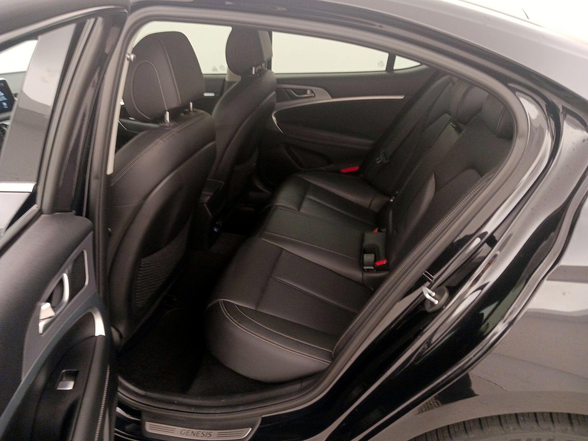 Thumbnail: 2021 Genesis G70 - 18