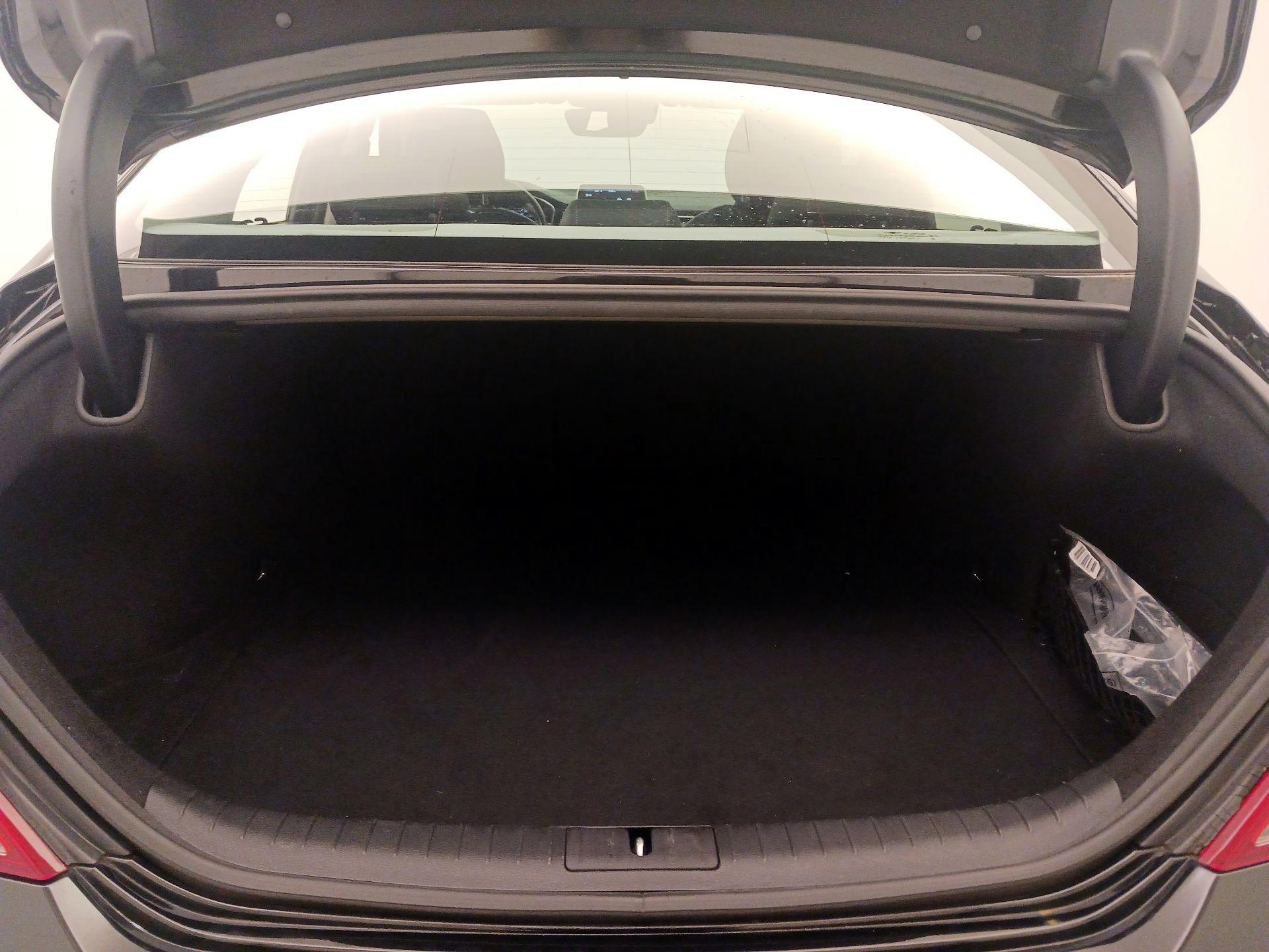 Thumbnail: 2021 Genesis G70 - 19