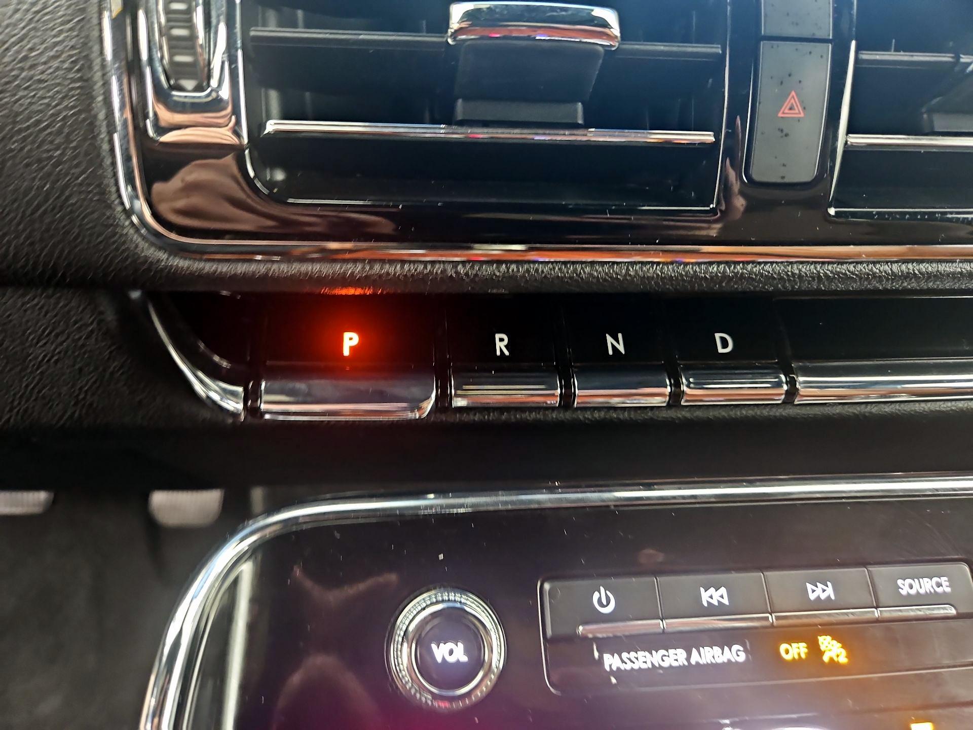 Thumbnail: 2020 Lincoln Navigator L - 18