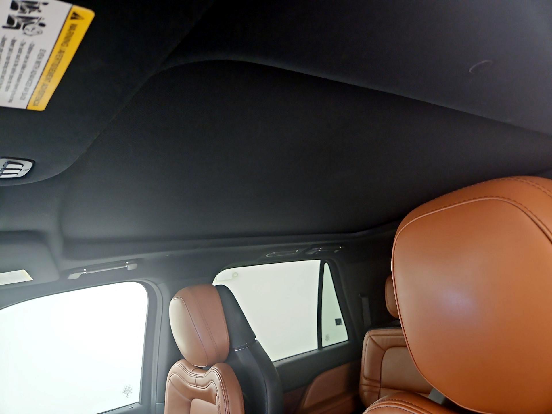 Thumbnail: 2020 Lincoln Navigator L - 20