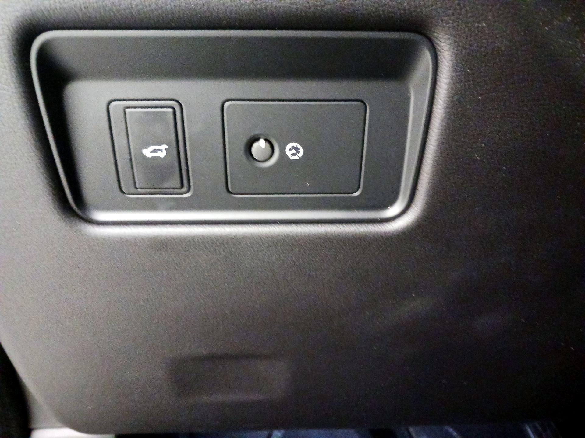 Thumbnail: 2024 Jaguar F-Pace - 13