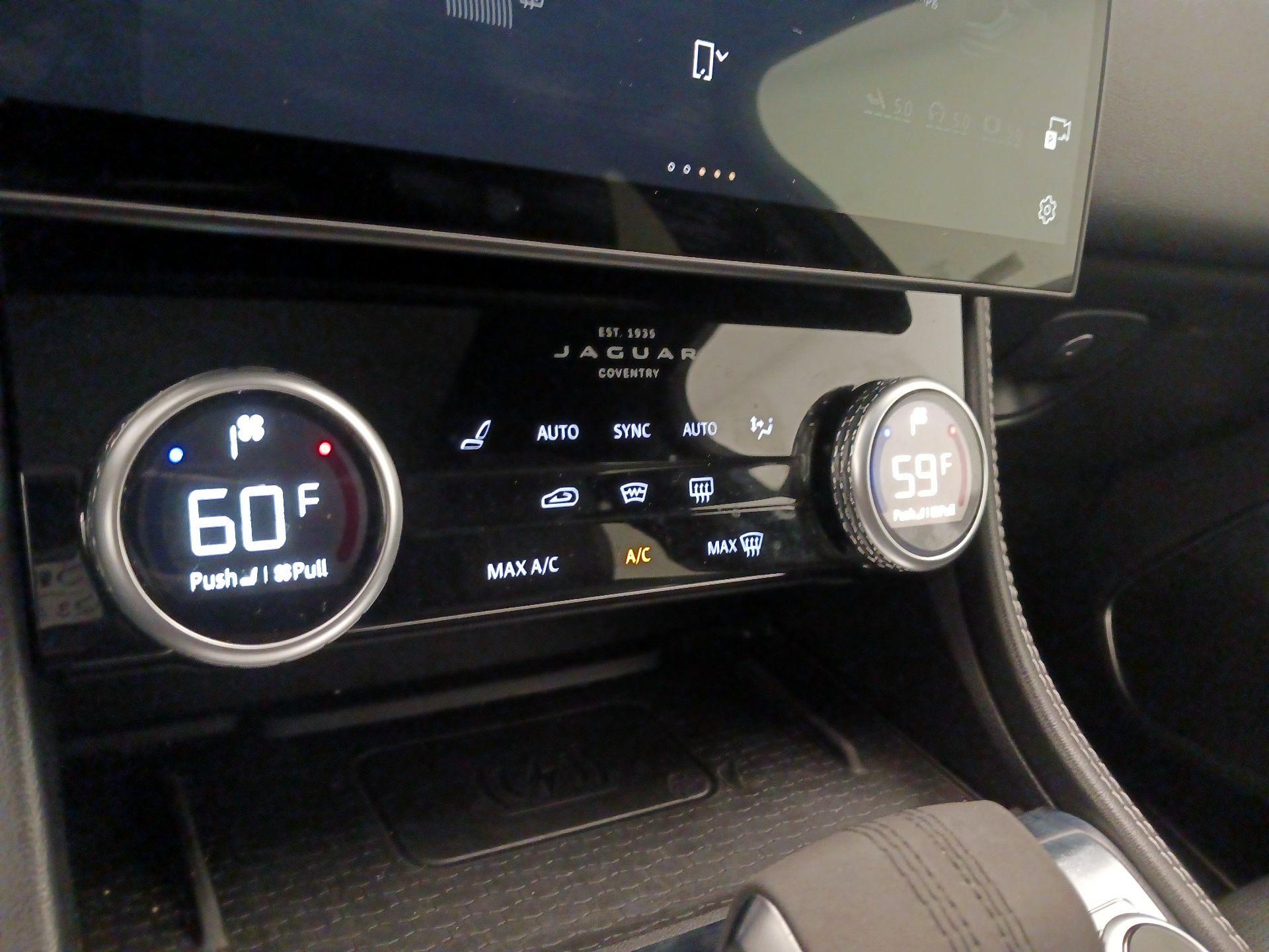 Thumbnail: 2024 Jaguar F-Pace - 17