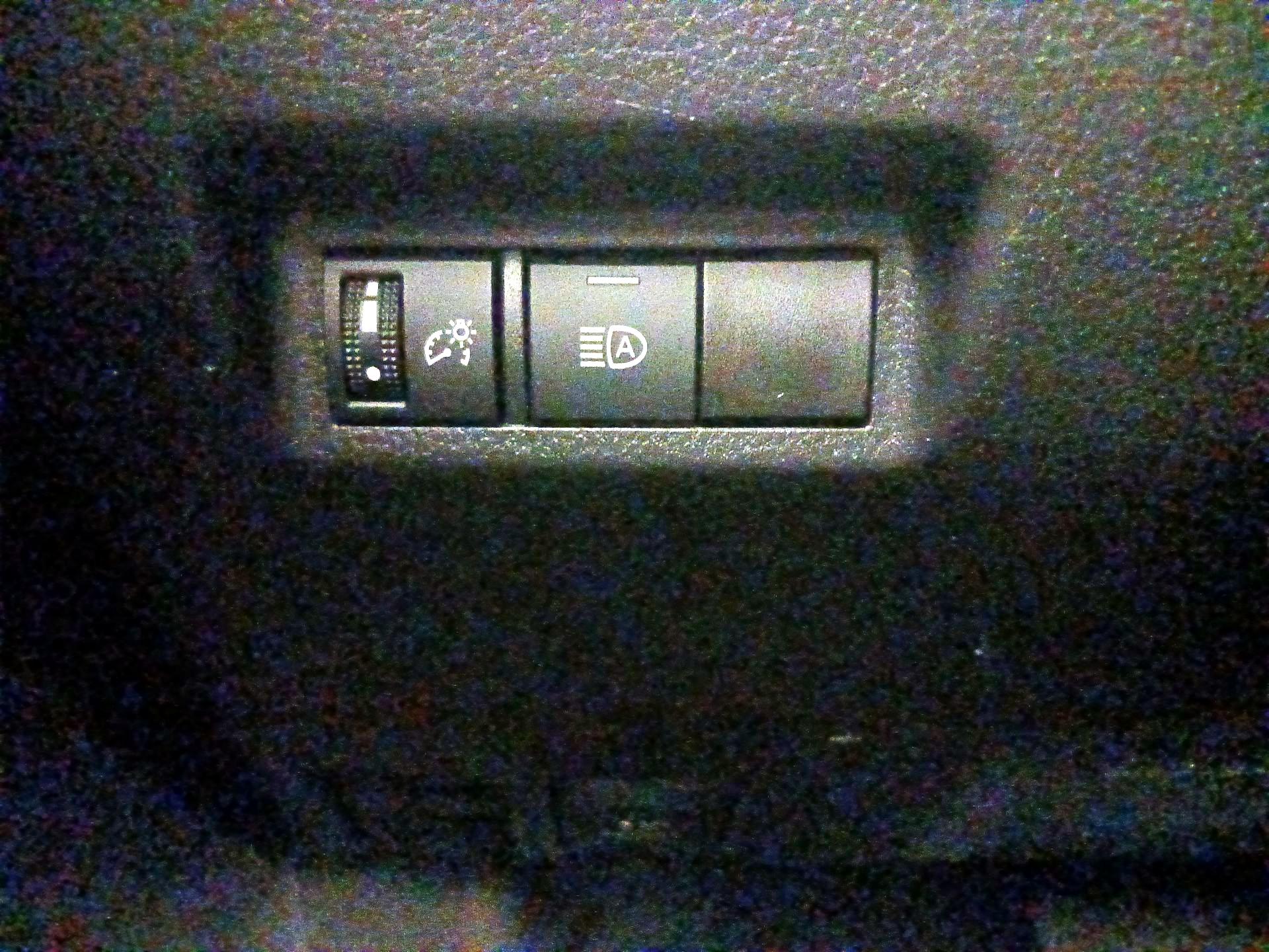 Thumbnail: 2021 Toyota RAV4 - 13